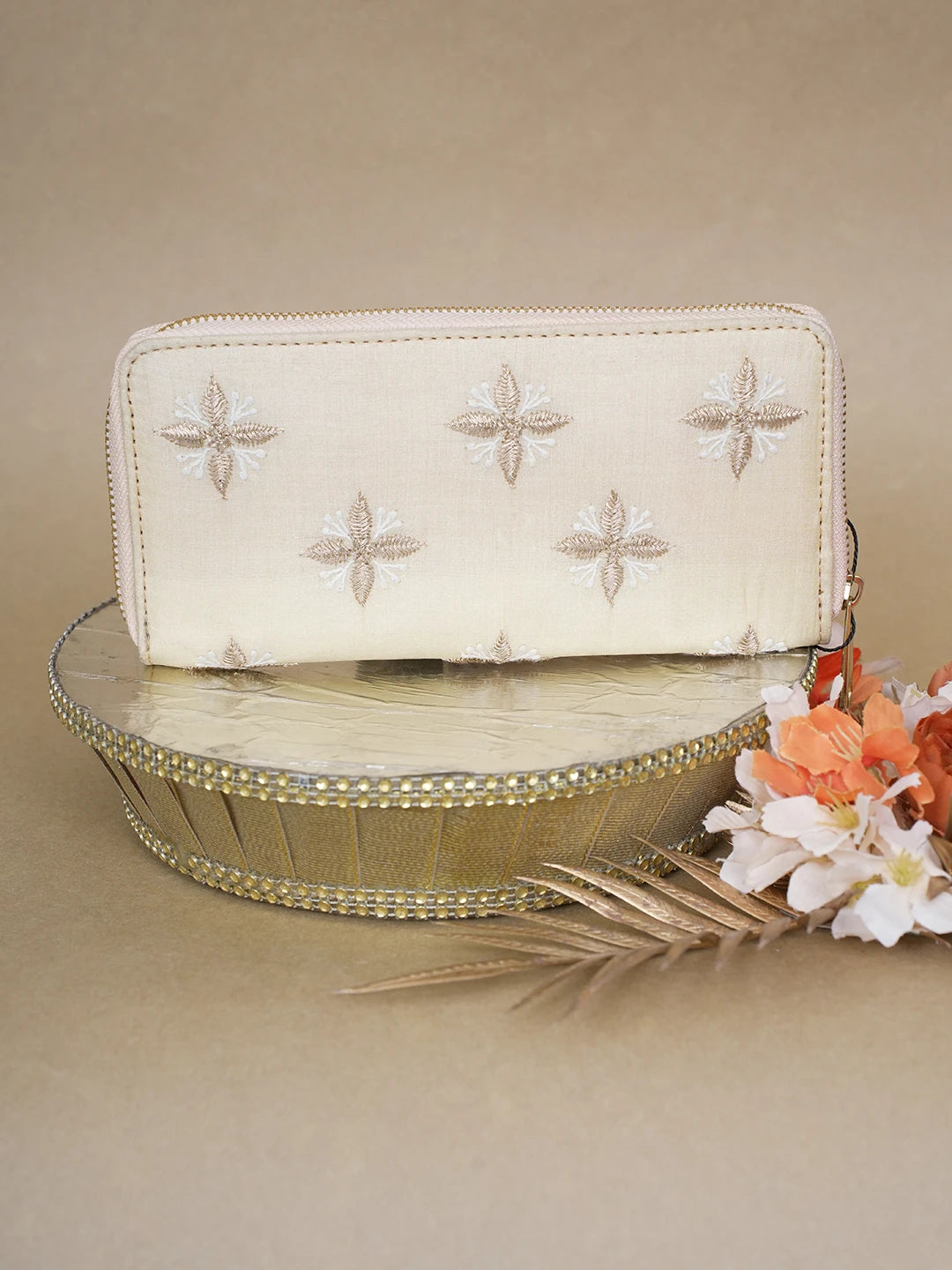 Ada Hand Embroidered Beige Silk Lucknowi Chikankari Clutch With Zari Work 01A618071