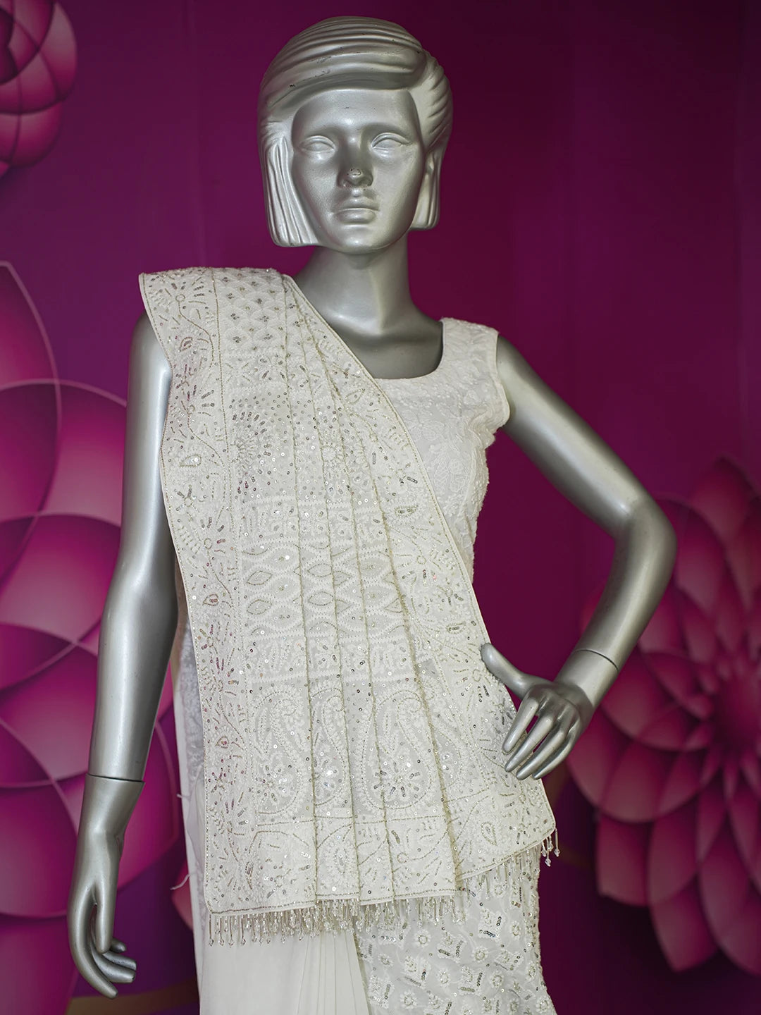 Ada Hand Embroidered White Pure Georgette Lucknowi Chikankari Saree and Blouse With Sequinned Work 01A585480