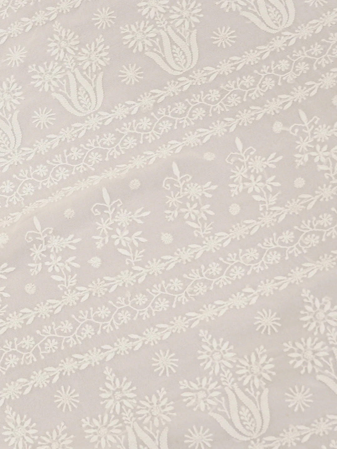 Ada Hand Embroidered White Pure Georgette Lucknowi Chikankari Saree With Blouse 01A555935