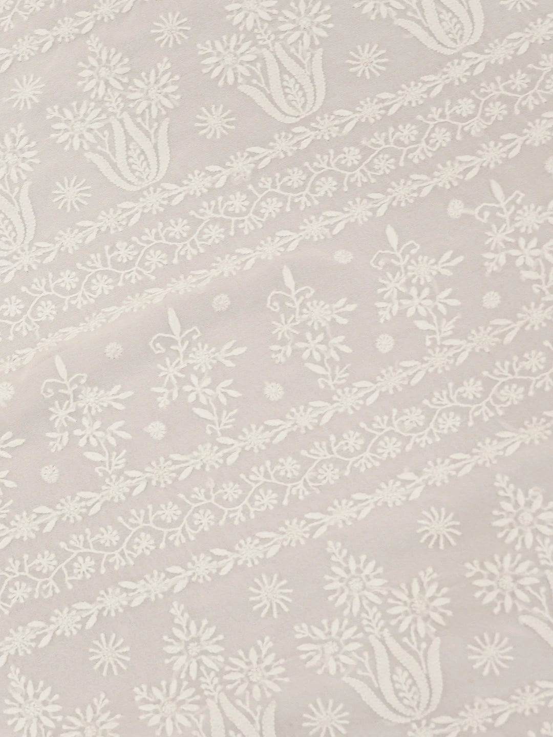 Ada Hand Embroidered White Pure Georgette Lucknowi Chikankari Saree With Blouse 01A555935