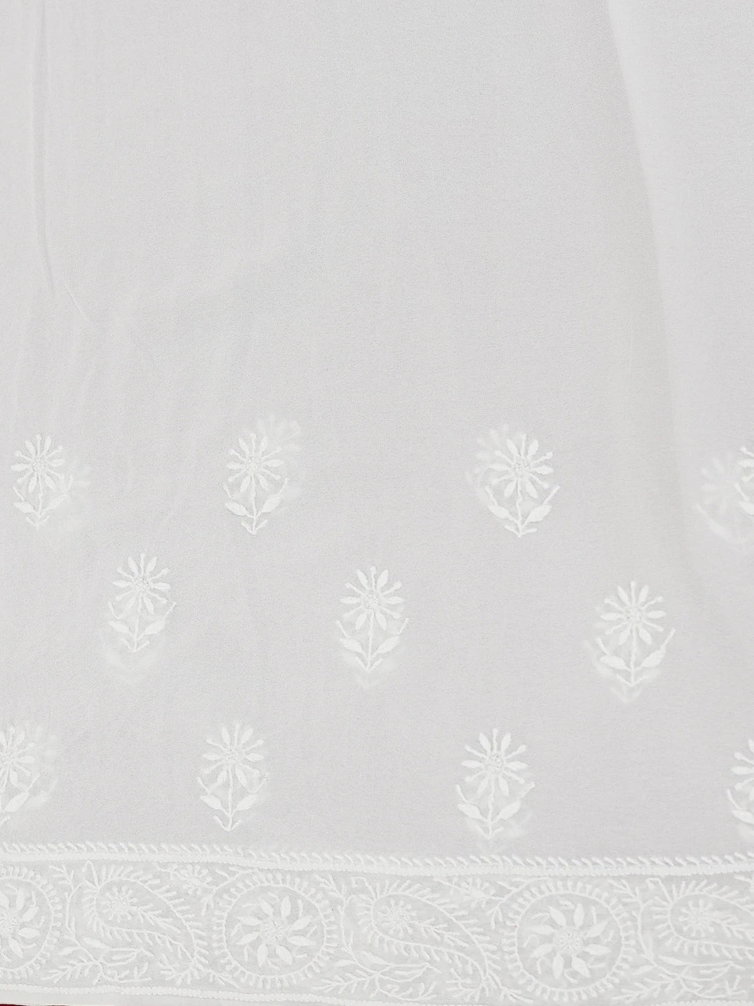 Ada Hand Embroidered White Pure Georgette Lucknowi Chikankari Saree With Blouse 01A555935