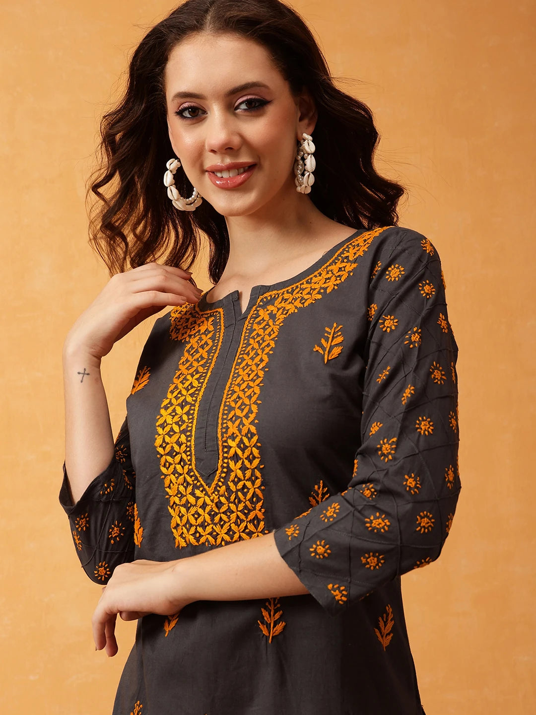 Ada Hand Embroidered Grey Cotton Lucknowi Chikankari Straight Kurta A411149