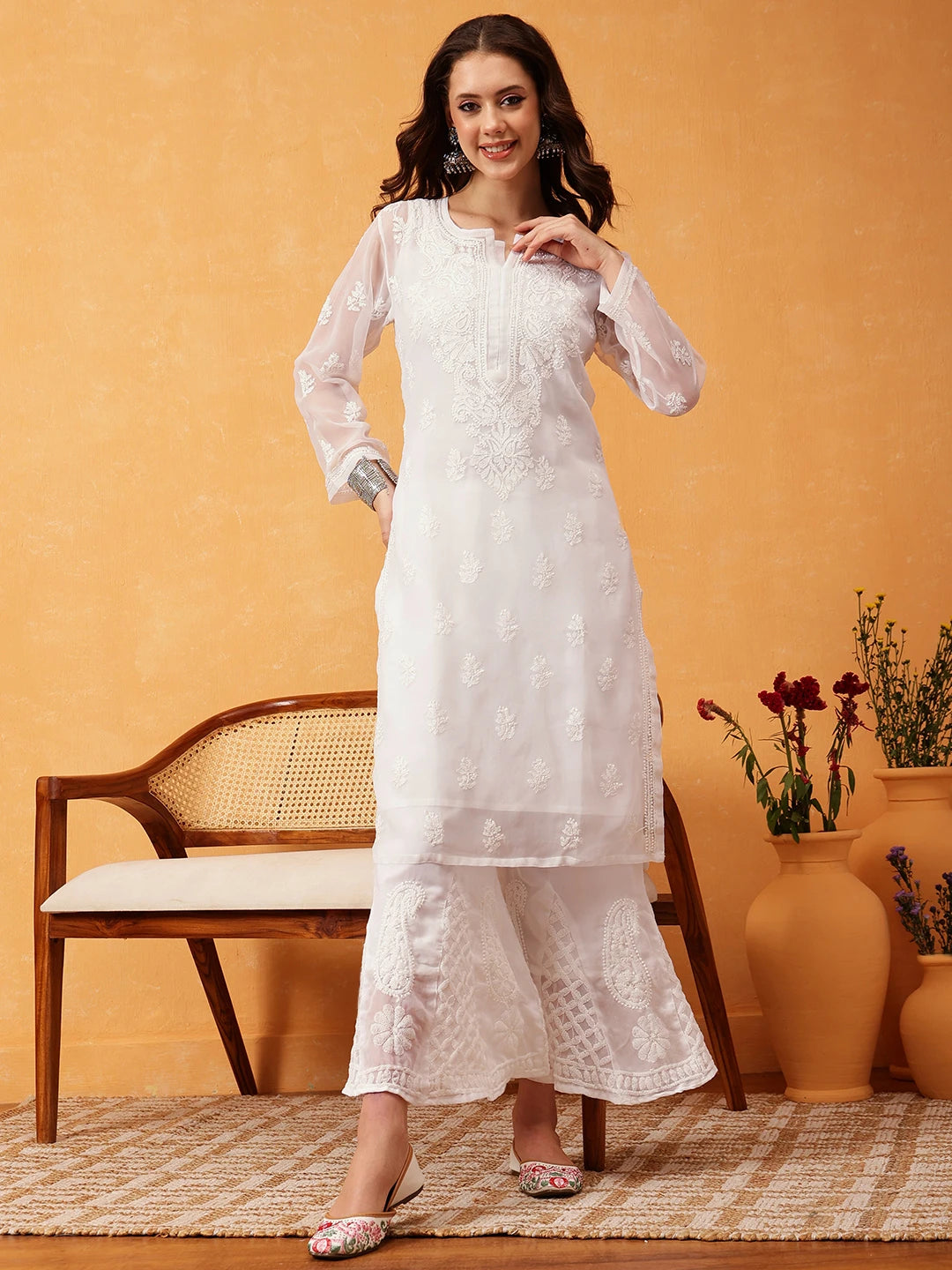 Ada Hand Embroidered White Georgette Lucknowi Chikankari Kurta Set With Slip A811291