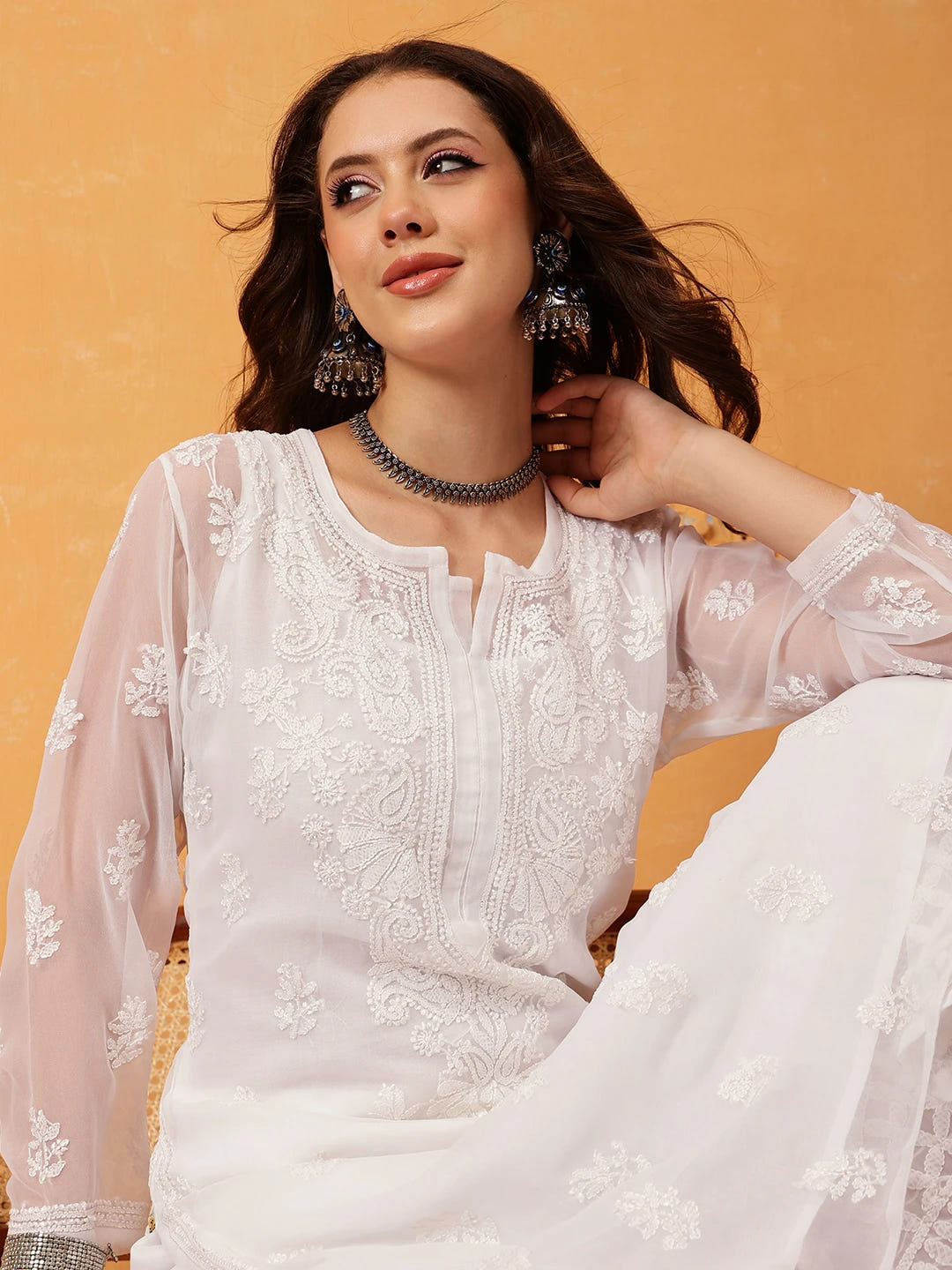 Ada Hand Embroidered White Georgette Lucknowi Chikankari Kurta Set With Slip A811291