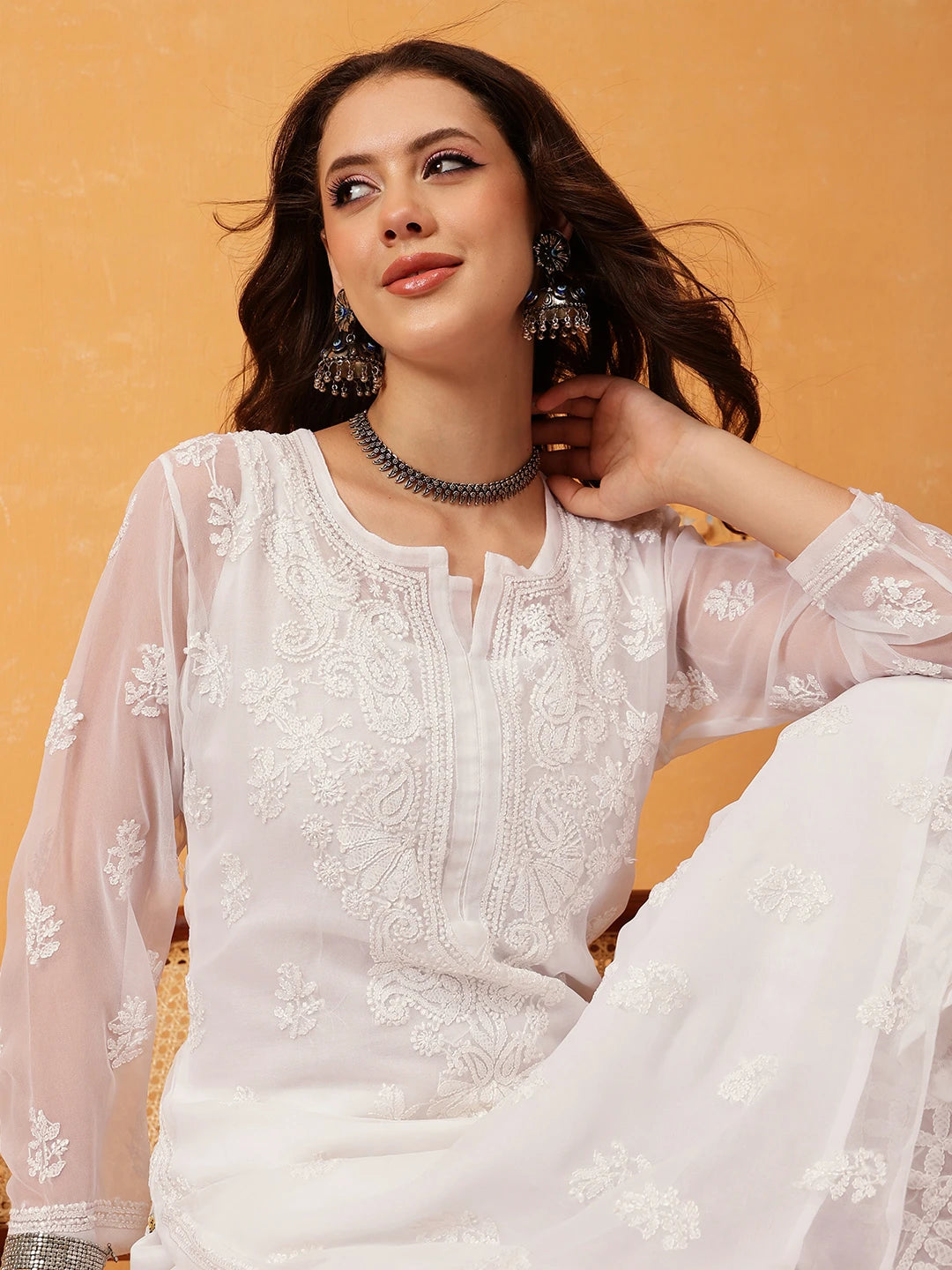 Ada Hand Embroidered White Georgette Lucknowi Chikankari Kurta Set With Slip A811291