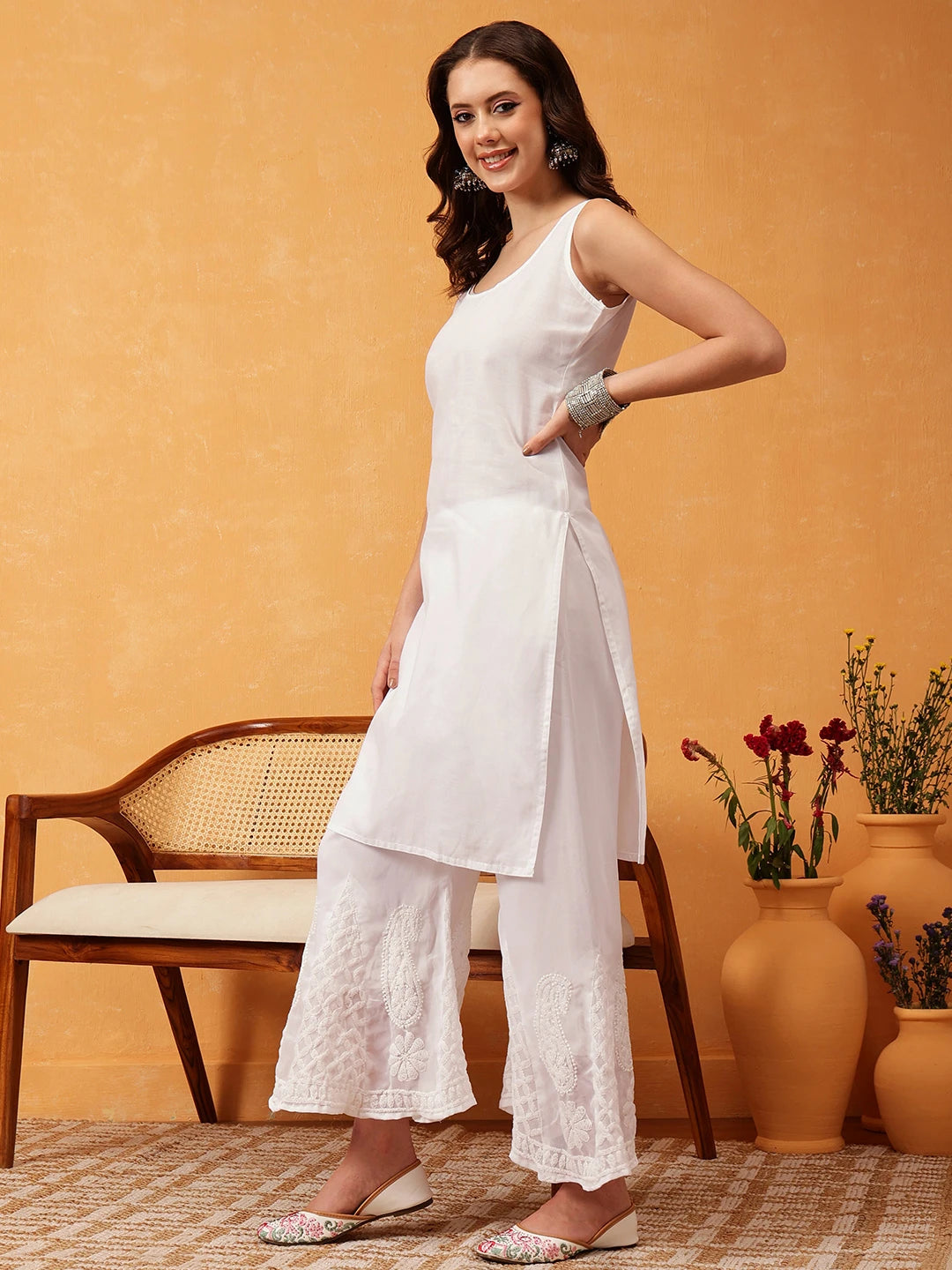 Ada Hand Embroidered White Georgette Lucknowi Chikankari Kurta Set With Slip A811291