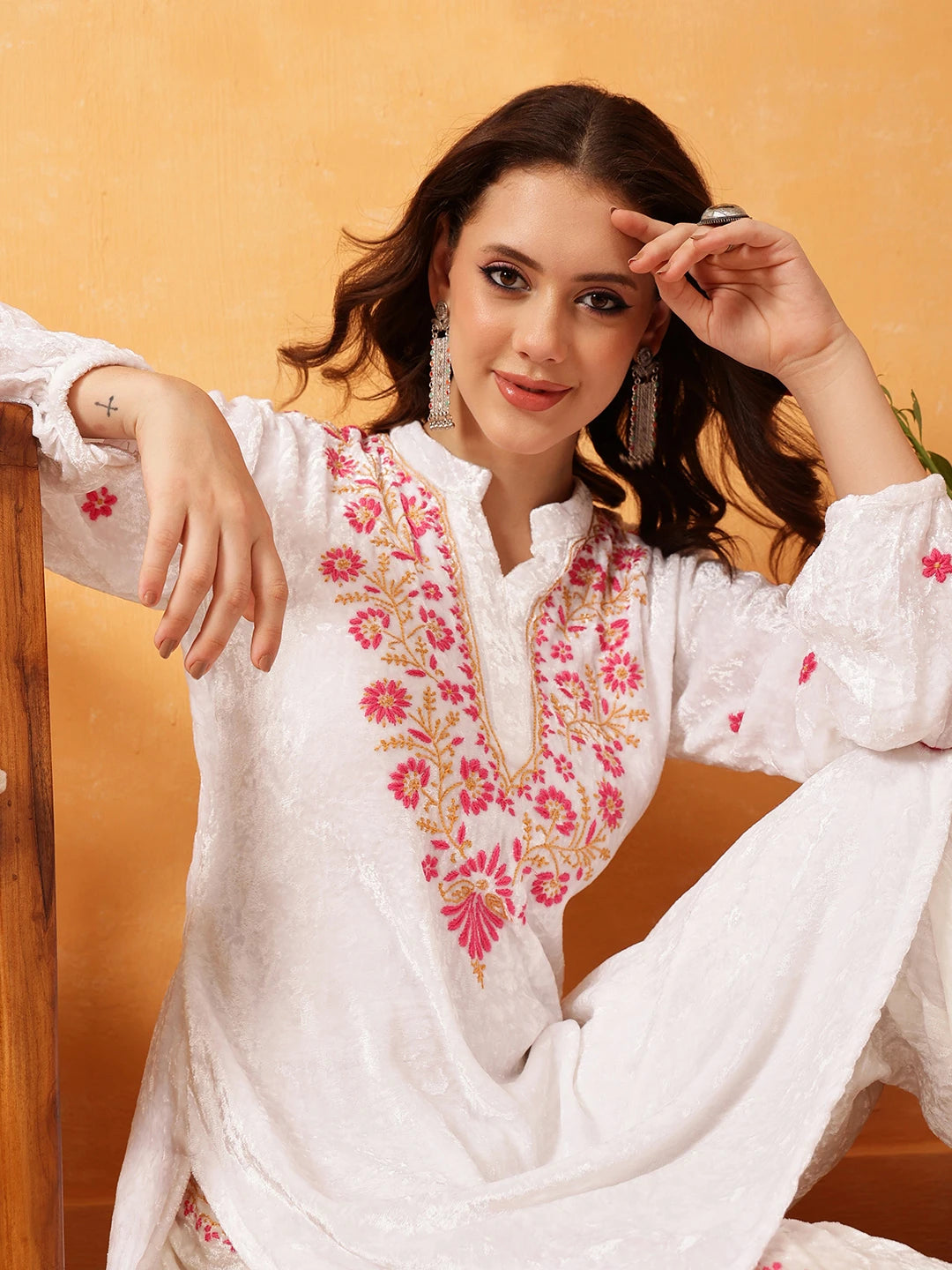 Ada Hand Embroidered White Velvet Lucknowi Chikankari Co-Ord Set 01A561120