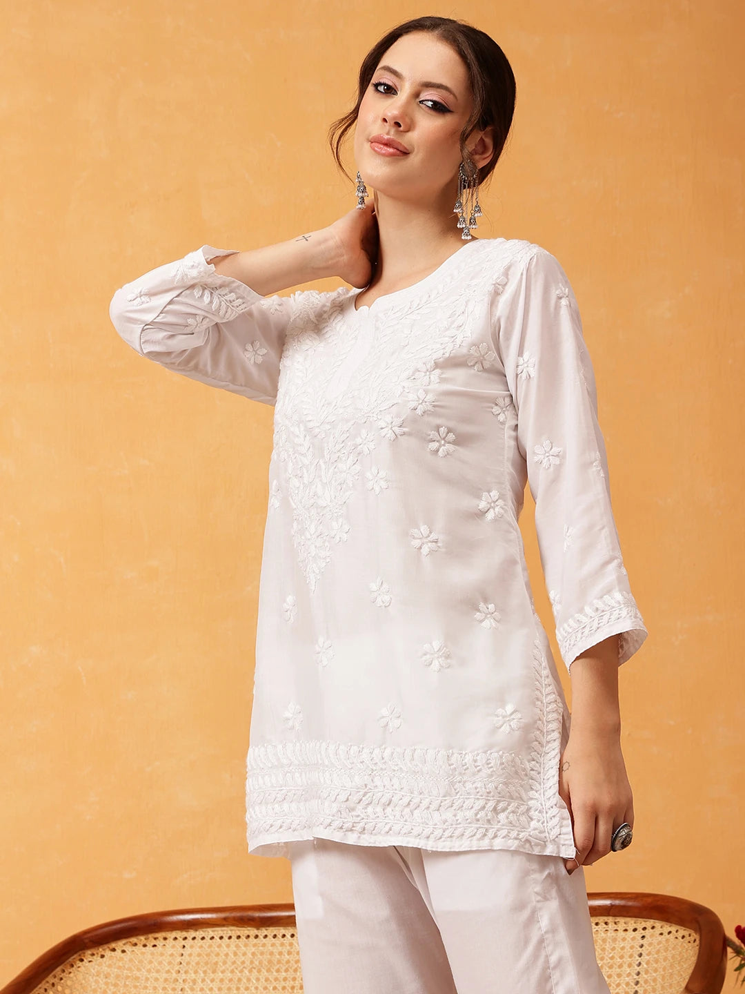 Ada Hand Embroidered White Muslin Lucknowi Chikankari Short Kurti A911425