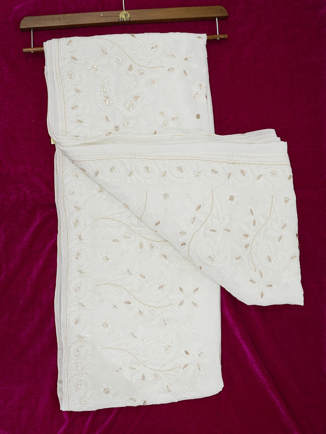 Ada Hand Embroidered White Viscose Georgette Lucknowi Chikankari Saree With Blouse And Gota Patti Work 01A604473