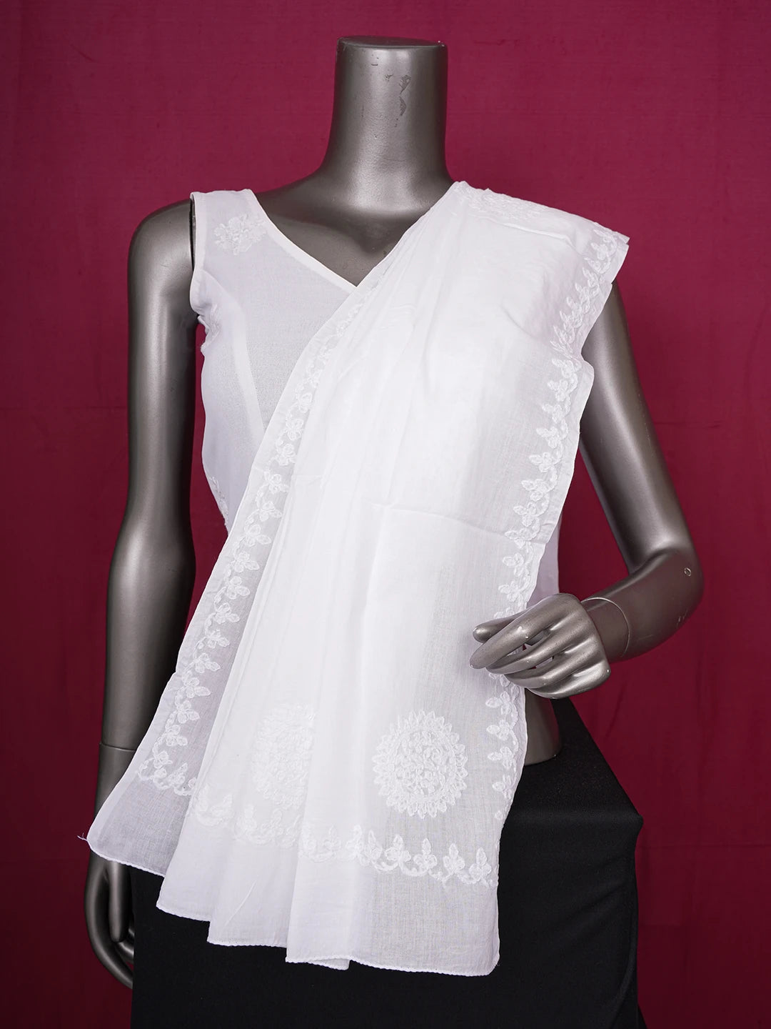 Ada Hand Embroidered White Cotton Lucknowi Chikankari Dupatta 01A597650