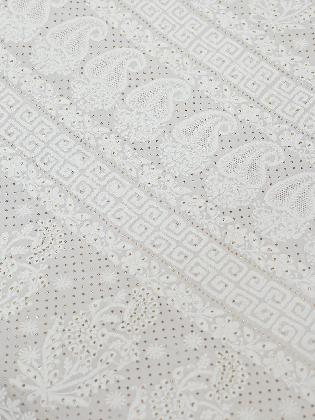 Ada Hand Embroidered Off White Pure Georgette Lucknowi Chikankari Saree/Blouse with Muqaish Work 01A555934