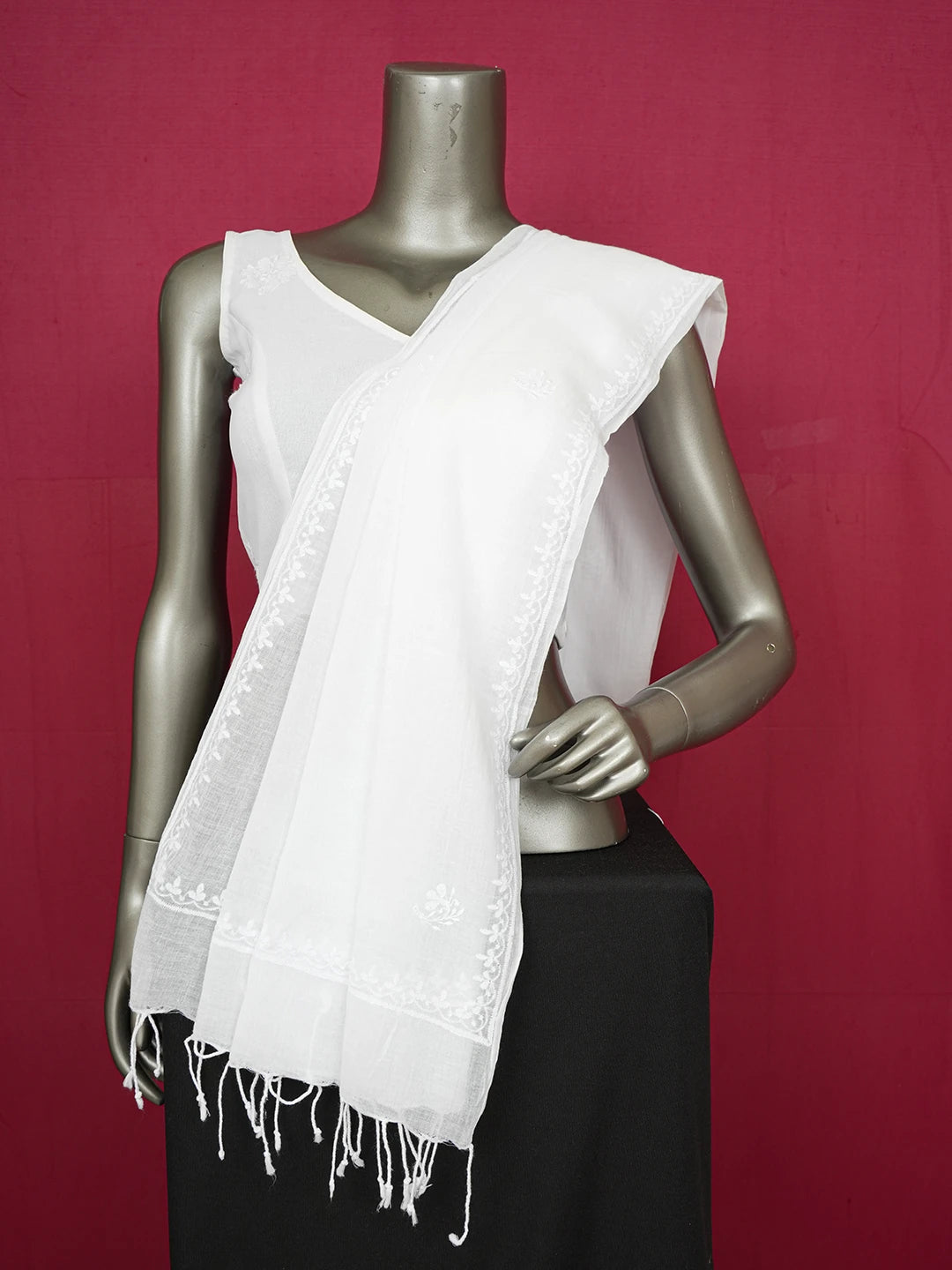Ada Hand Embroidered White Cotton Lucknowi Chikankari Dupatta 01A571579