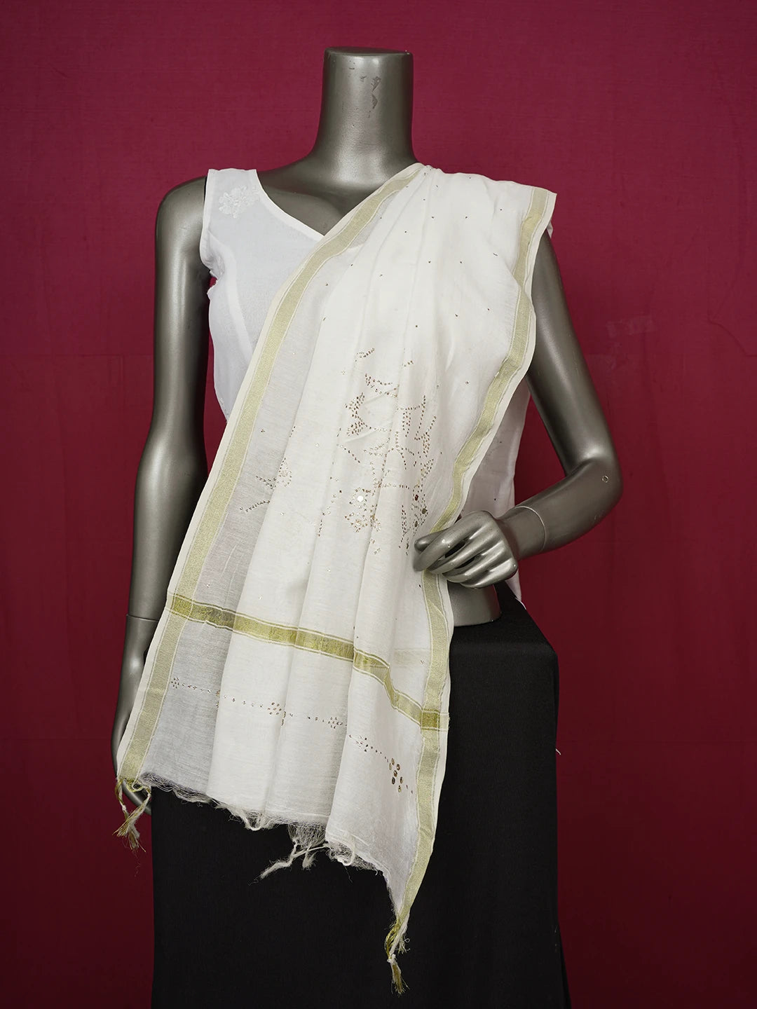 Ada Hand Embroidered Floral White Chanderi Dupatta With Muqaish Work 01A208183