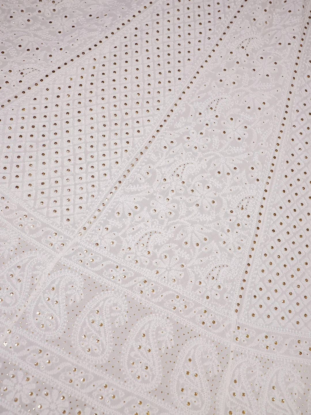 Ada Hand Embroidered White Pure Georgette Lucknowi Chikankari Lehenga Set With Muqaish Work 01A598322