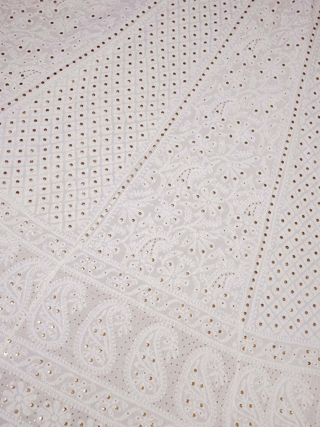 Ada Hand Embroidered White Pure Georgette Lucknowi Chikankari Lehenga Set With Muqaish Work 01A598322