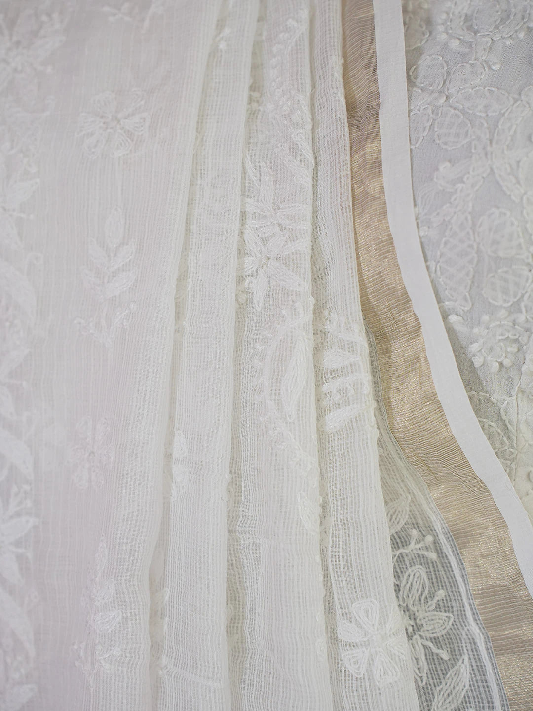 Ada Hand Embroidered White Kota Lucknowi Chikankari Saree With Blouse 01A632513