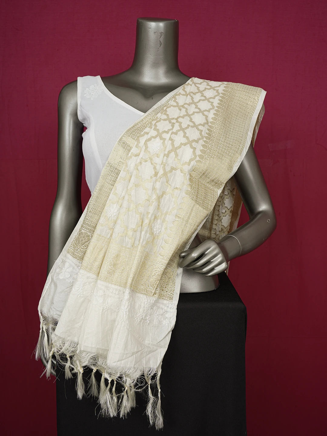 Ada Hand Embroidered White Cornsilk Chanderi Lucknowi Chikankari Dupatta 01A511184