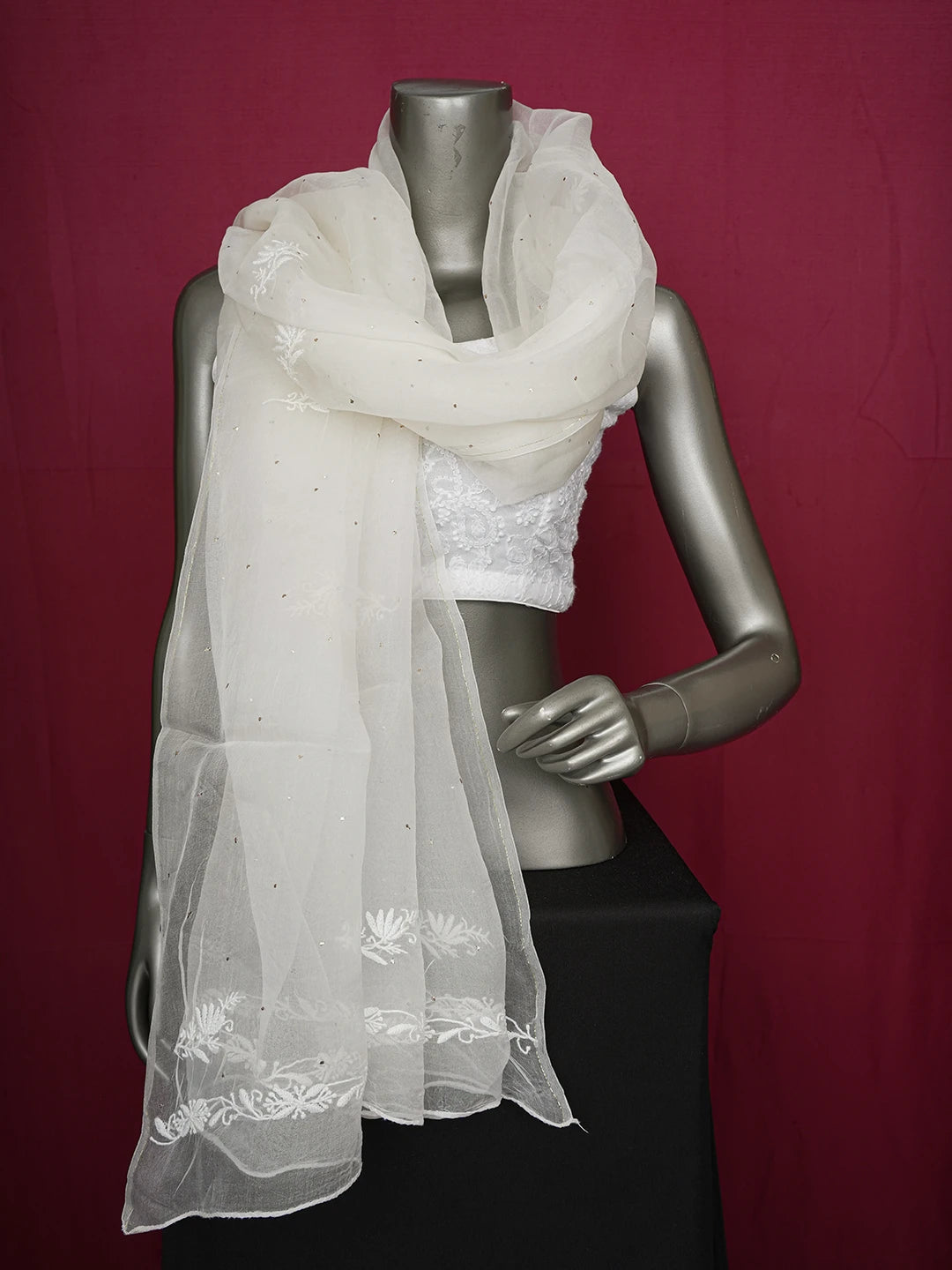 Ada Hand Embroidered White Organza Lucknowi Chikankari Dupatta With Muqaish Work 01A595762