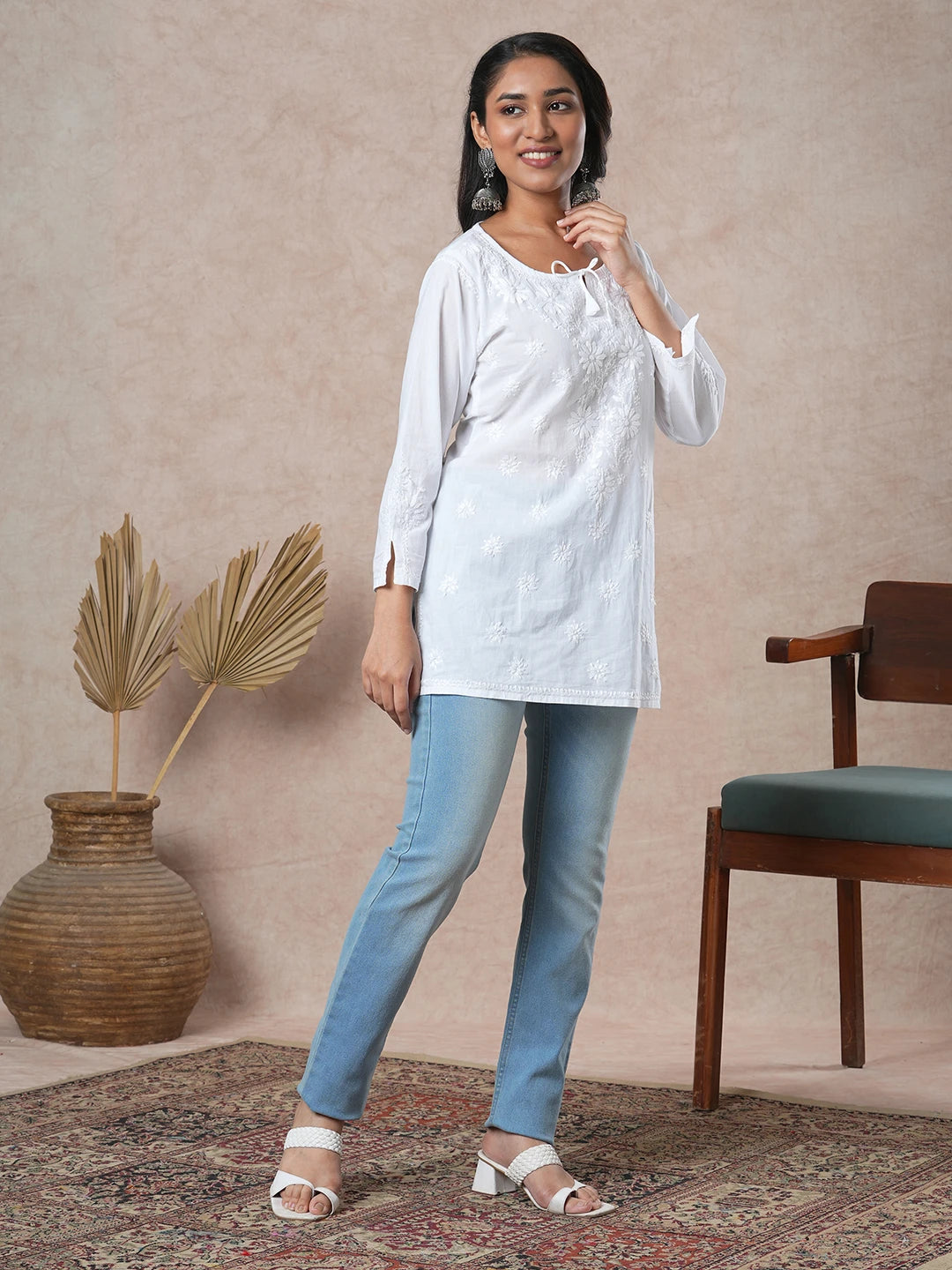 Ada Hand Embroidered White Cotton Lucknowi Chikankari Straight Kurti A911209