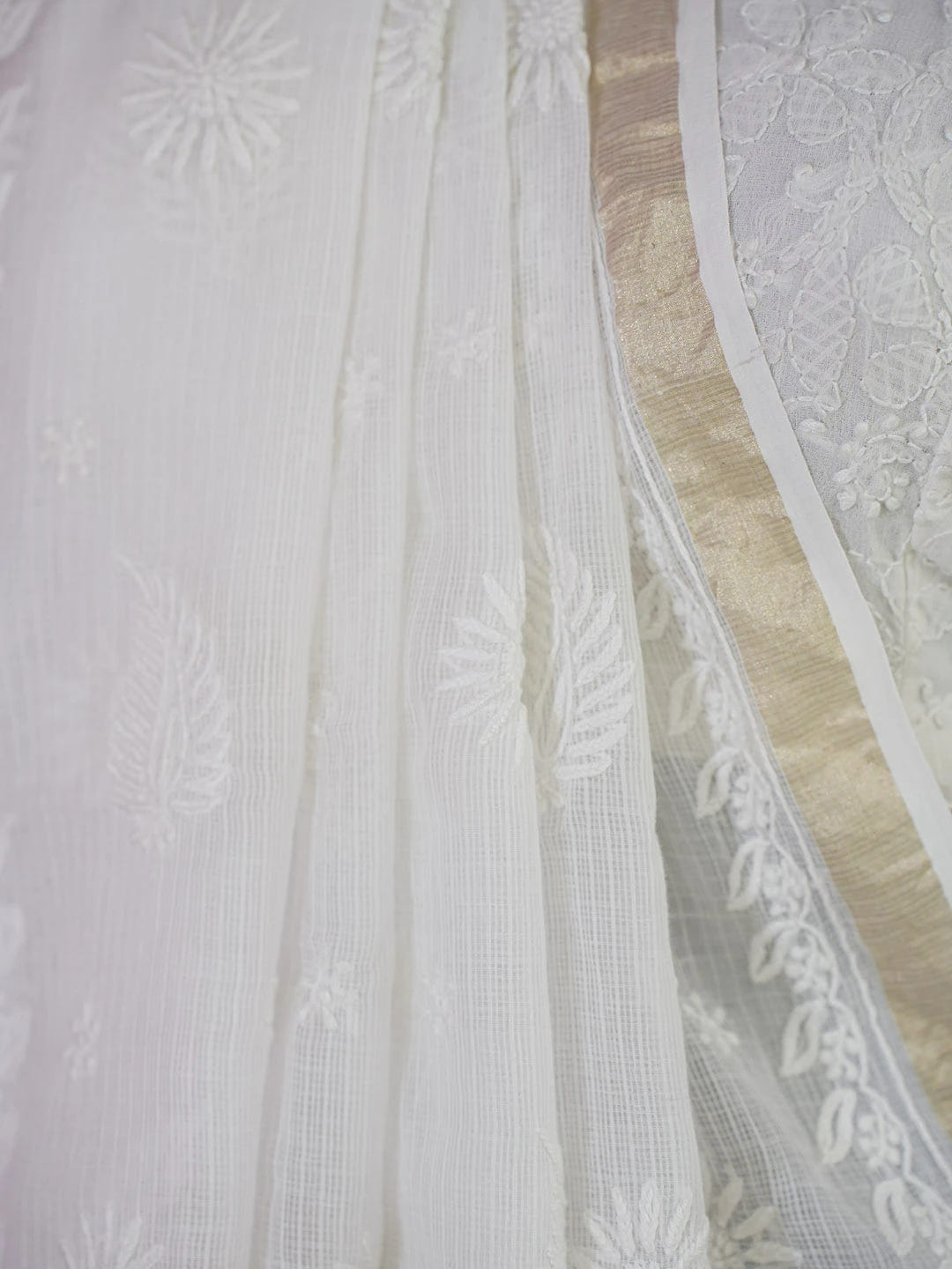 Ada Hand Embroidered White Kota Lucknowi Chikankari Saree With Blouse 01A632492