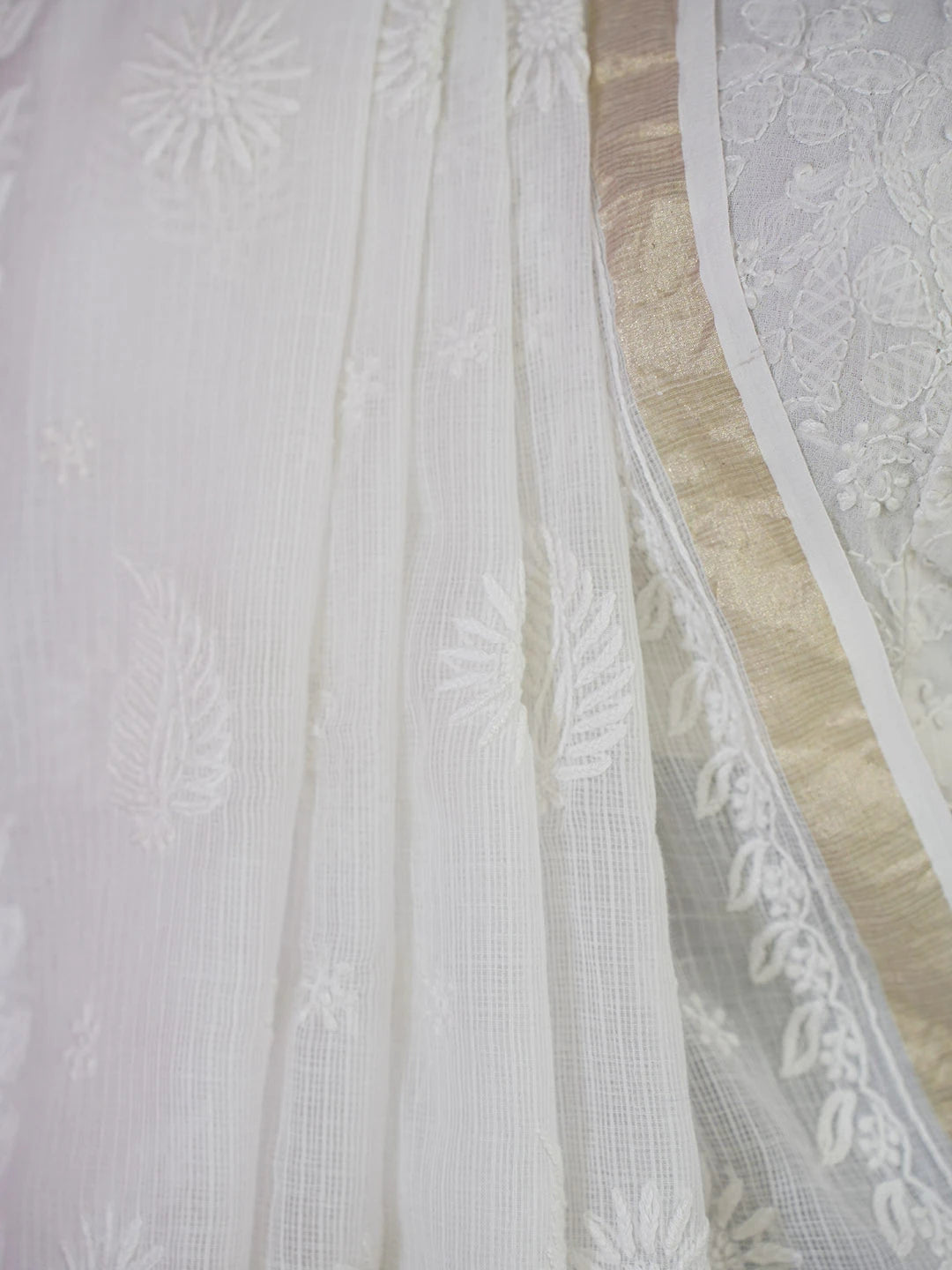 Ada Hand Embroidered White Kota Lucknowi Chikankari Saree With Blouse 01A632492
