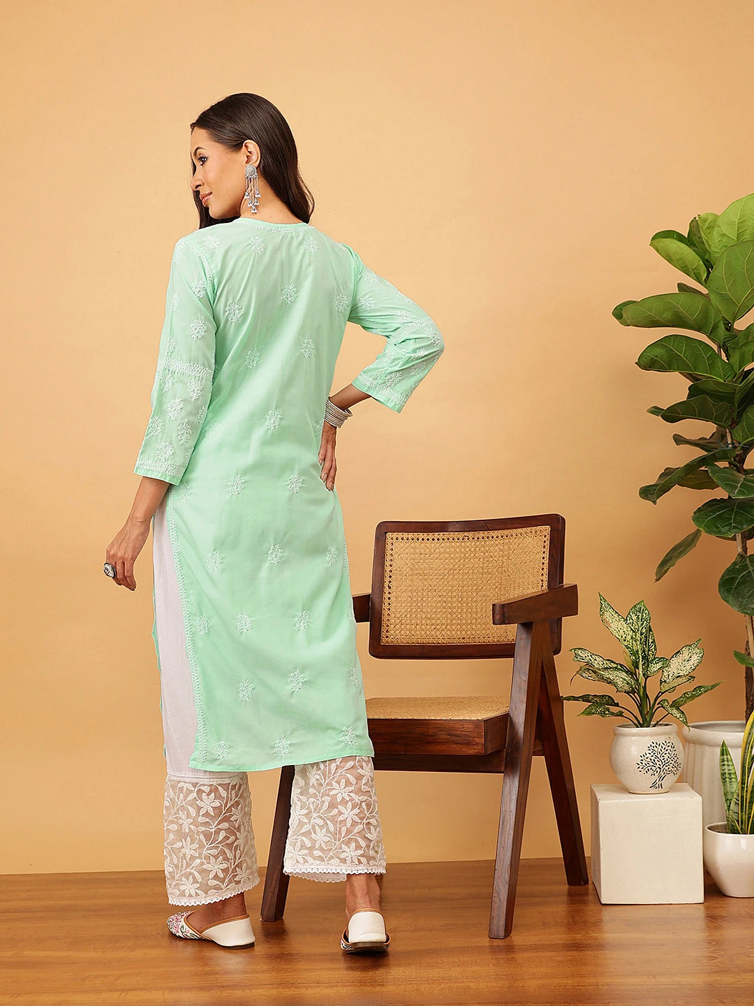 Ada Hand Embroidered Sea Green Cotton Lucknowi Chikankari Straight Kurta A411712