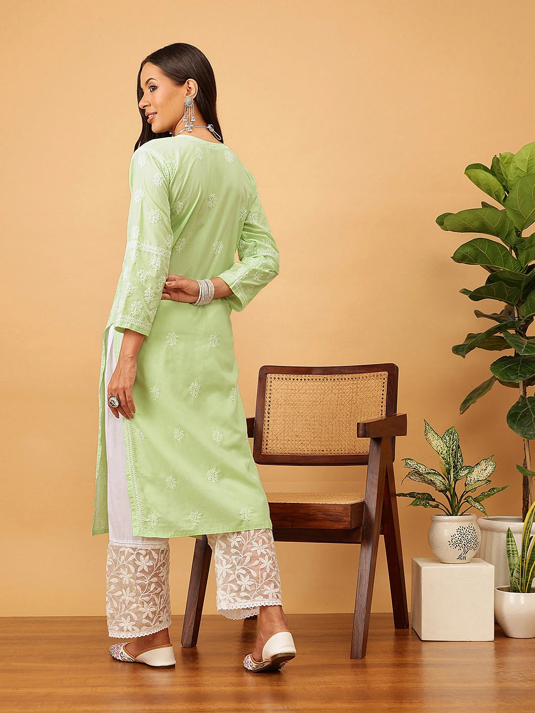 Ada Hand Embroidered Green Cotton Lucknowi Chikankari Straight Kurta A411708