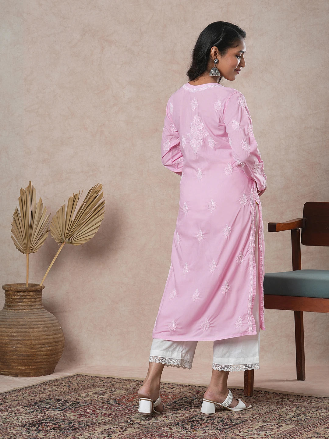 Ada Hand Embroidered Pink Cotton Lucknowi Chikankari Straight Kurta A411687