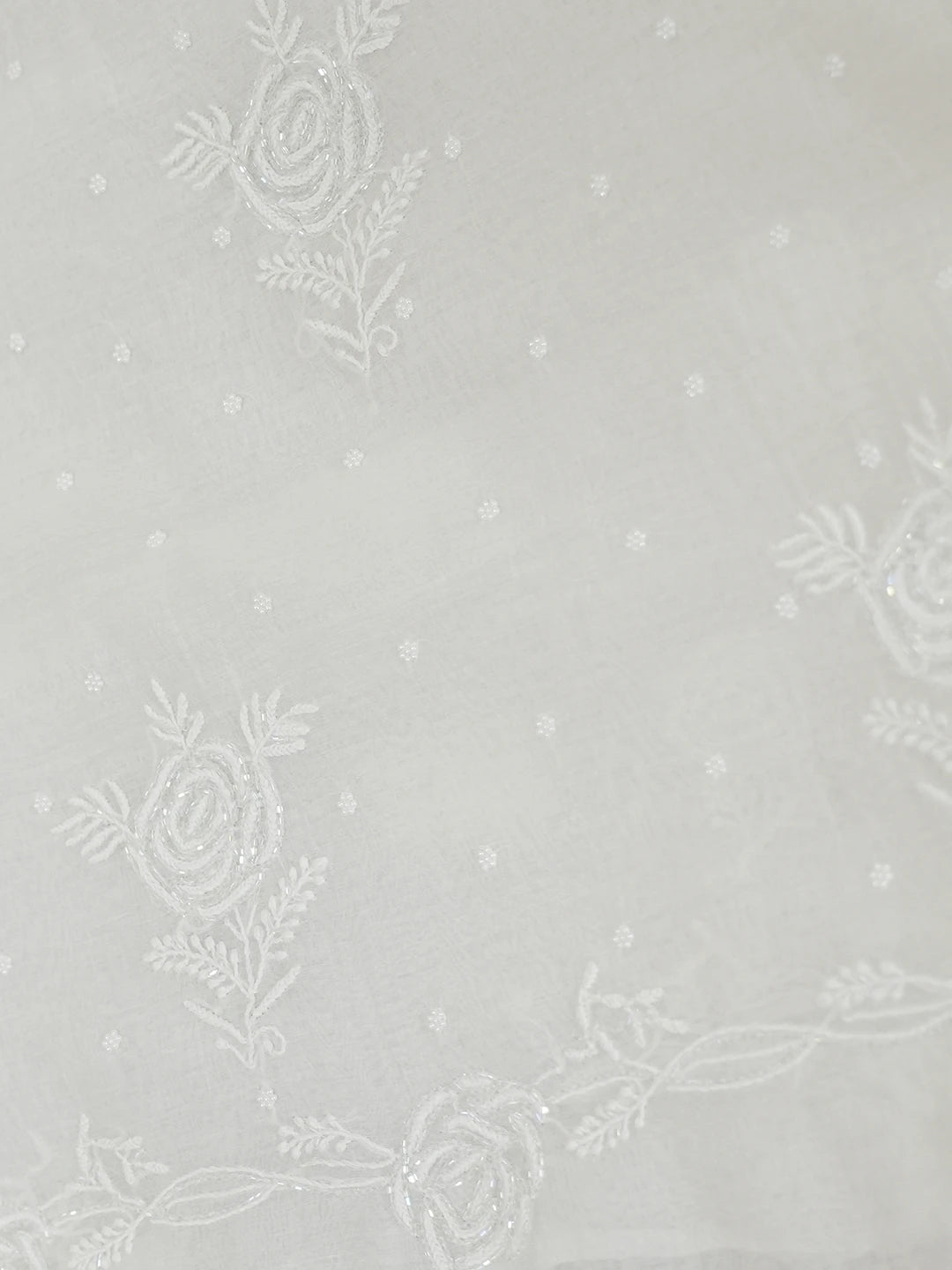 Ada Hand Embroidered White Chanderi Lucknowi Chikankari Saree With Blouse With Cutdana & Pearl Work 01A628022