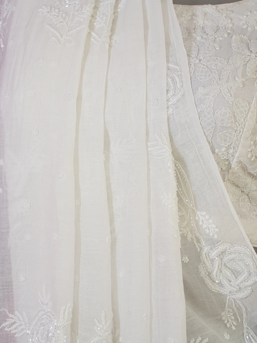 Ada Hand Embroidered White Chanderi Lucknowi Chikankari Saree With Blouse With Cutdana & Pearl Work 01A628022
