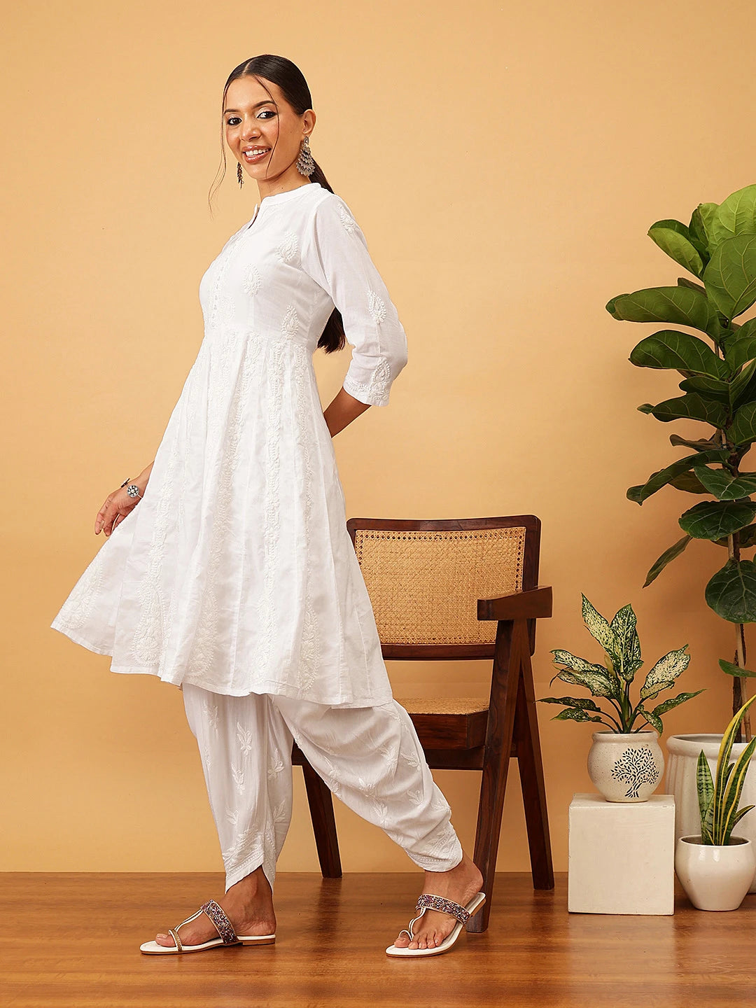 Ada Hand Embroidered White Cotton Lucknowi Chikankari Anarkali A-line Kurta A411703