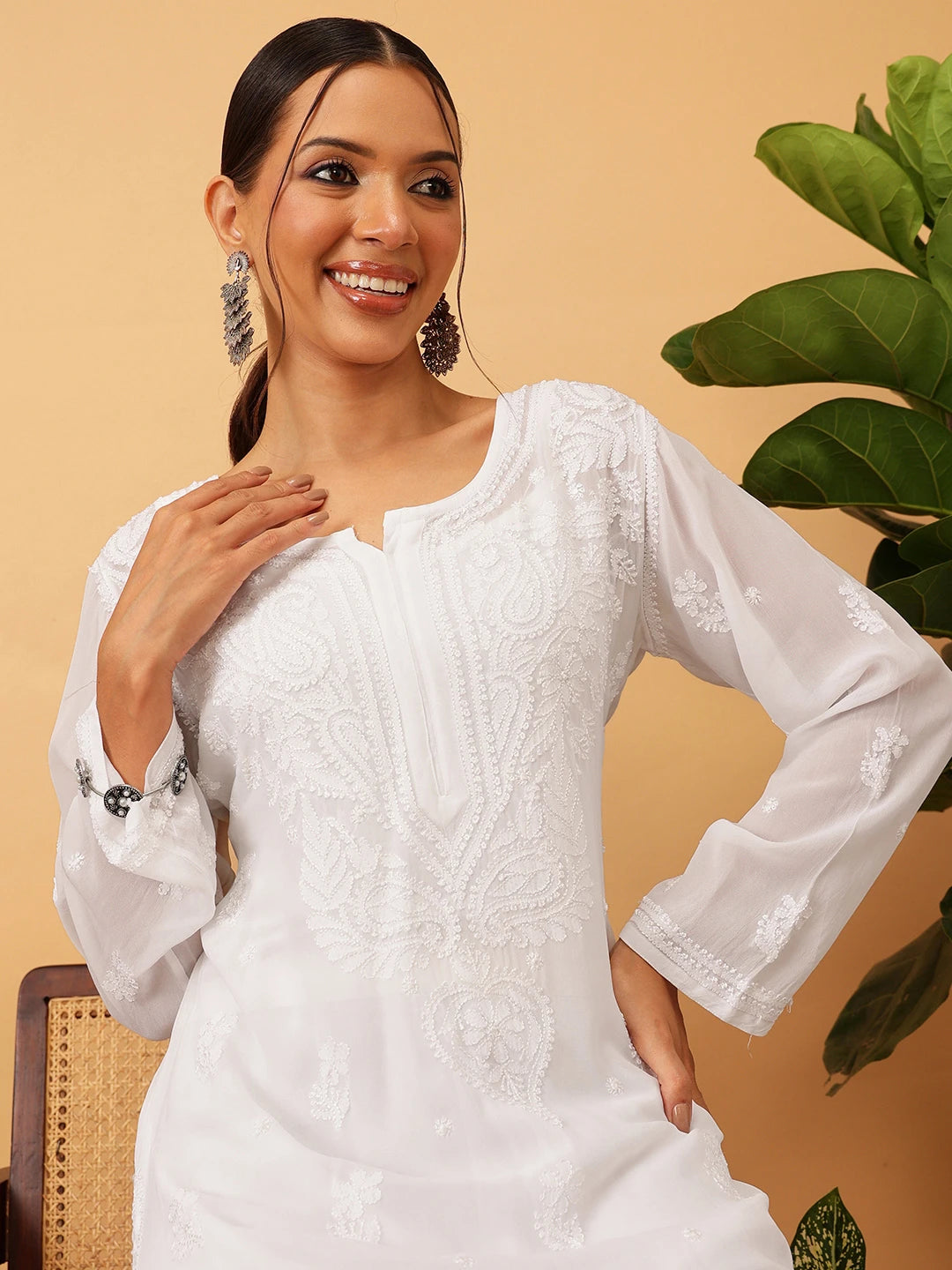 Ada Hand Embroidered White Viscose Georgette Lucknowi Chikankari Kurta Set A811292