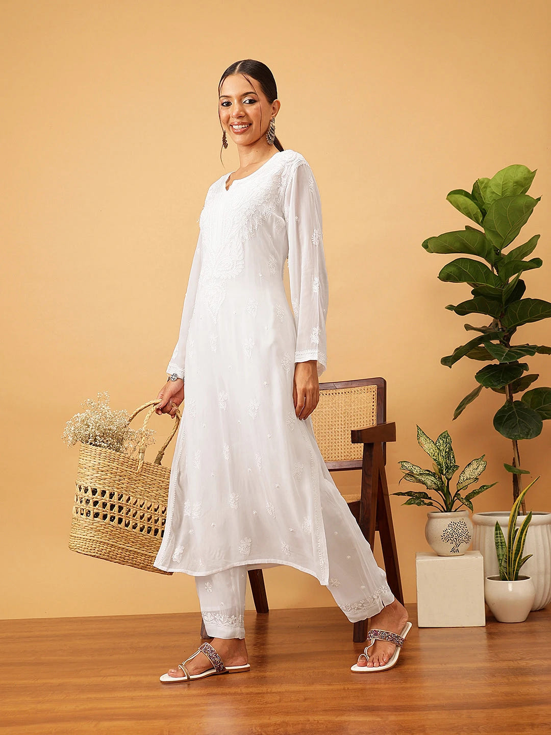 Ada Hand Embroidered White Viscose Georgette Lucknowi Chikankari Kurta Set A811292