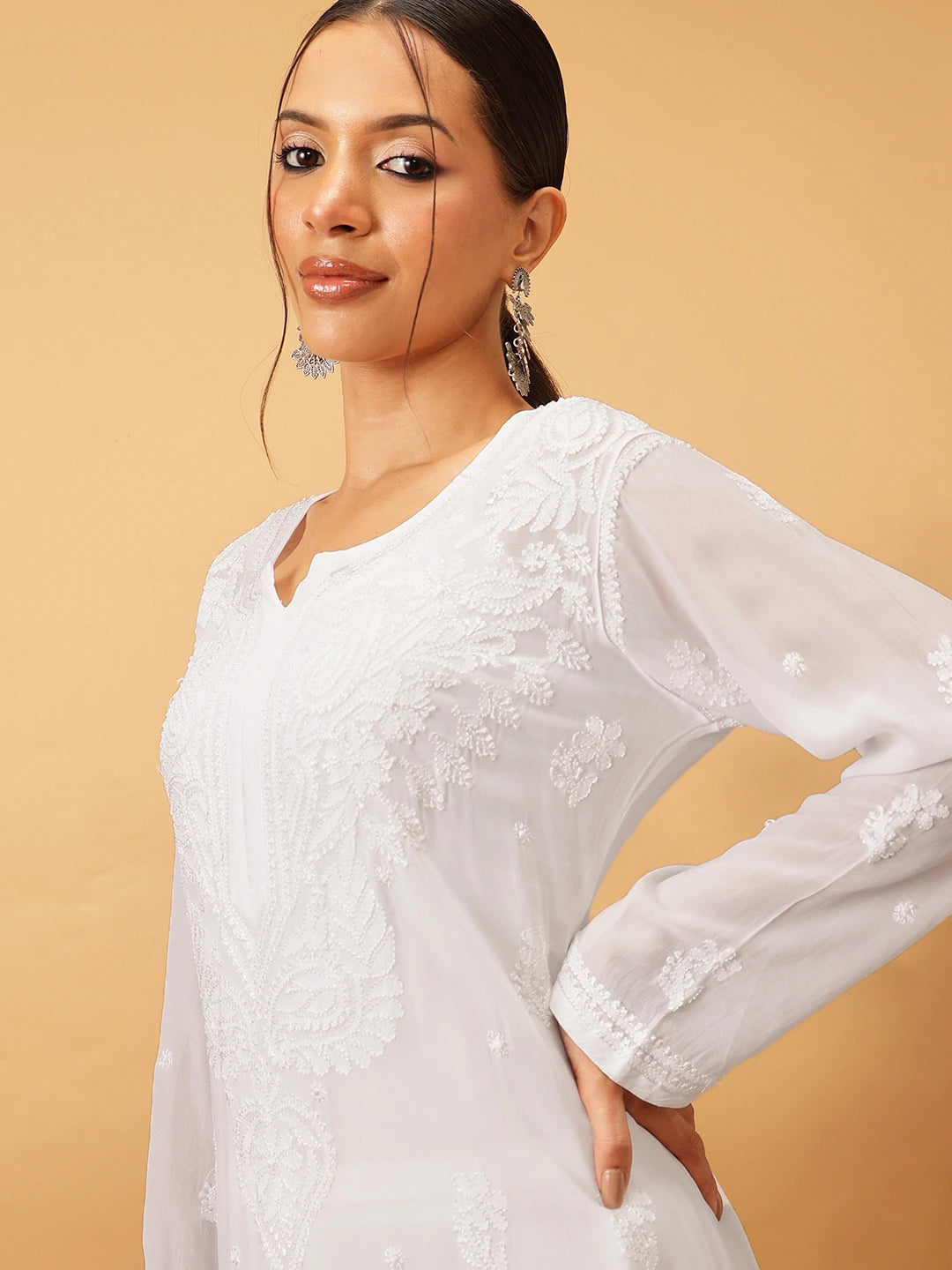 Ada Hand Embroidered White Viscose Georgette Lucknowi Chikankari Kurta Set A811292