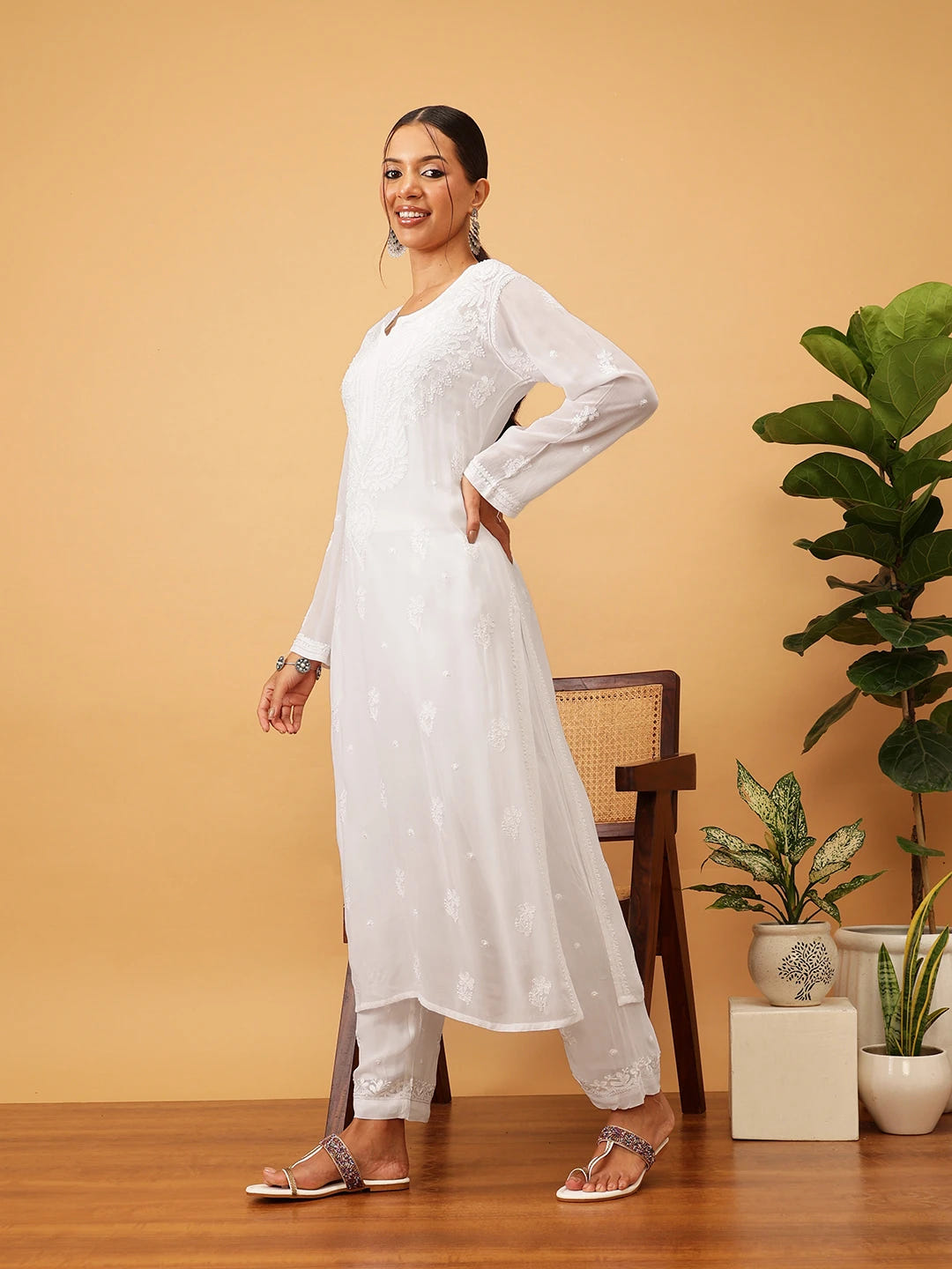 Ada Hand Embroidered White Viscose Georgette Lucknowi Chikankari Kurta Set A811292