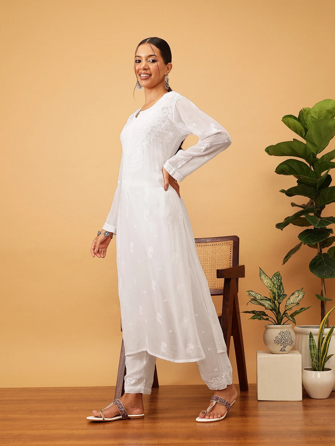 Ada Hand Embroidered White Viscose Georgette Lucknowi Chikankari Kurta Set A811292