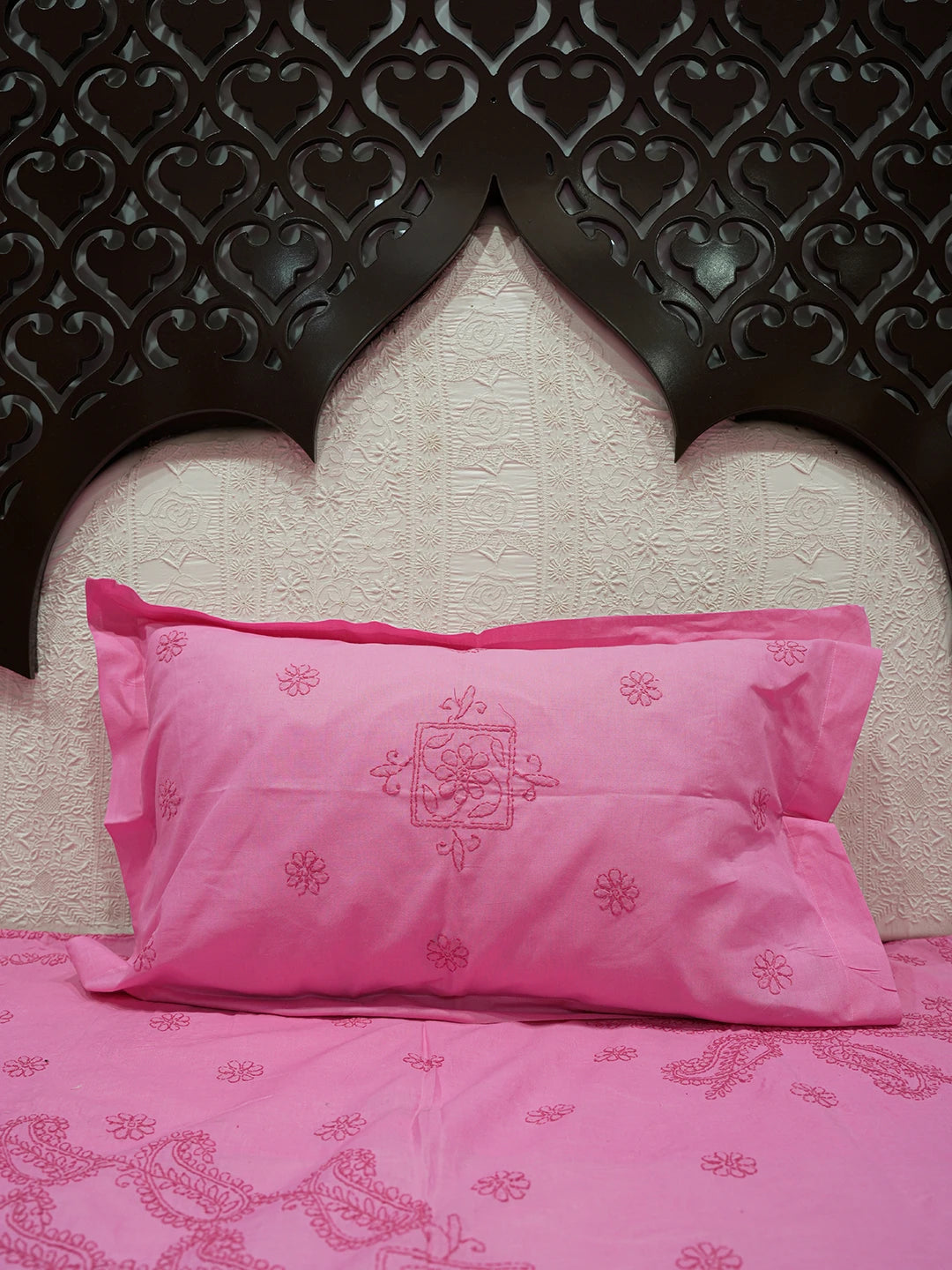Ada Hand Embroidered Pink Cotton Lucknowi Chikankari Bed Sheet With Pillow Cover Set 01A376925
