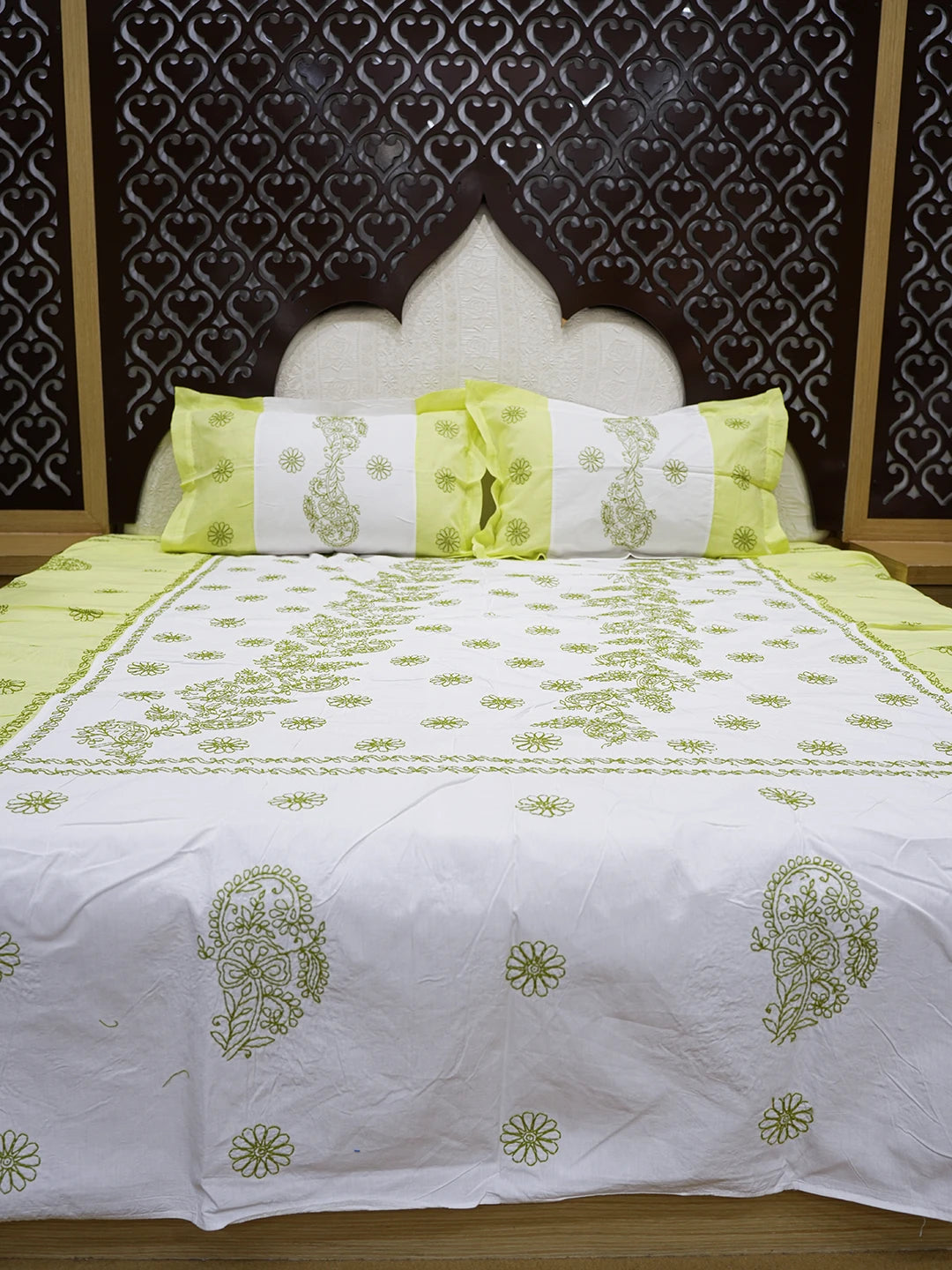 Ada Hand Embroidered White And Lime Green Cotton Lucknowi Chikankari Bed Sheet With Pillow Cover Set 01A599221