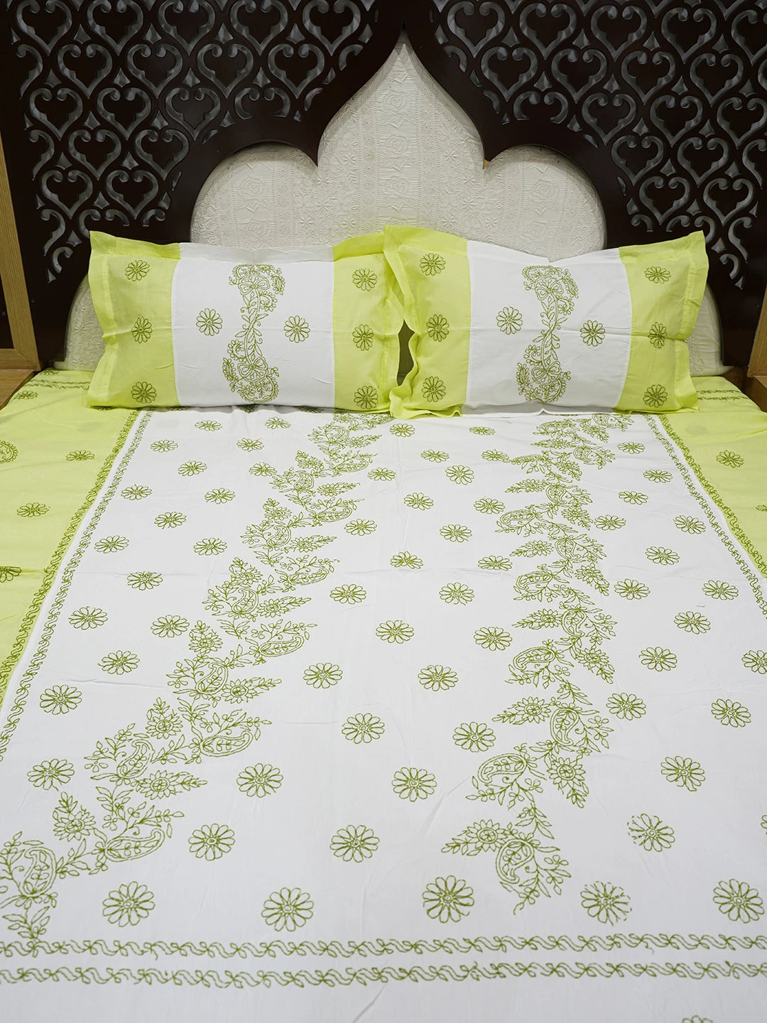 Ada Hand Embroidered White And Lime Green Cotton Lucknowi Chikankari Bed Sheet With Pillow Cover Set 01A599221