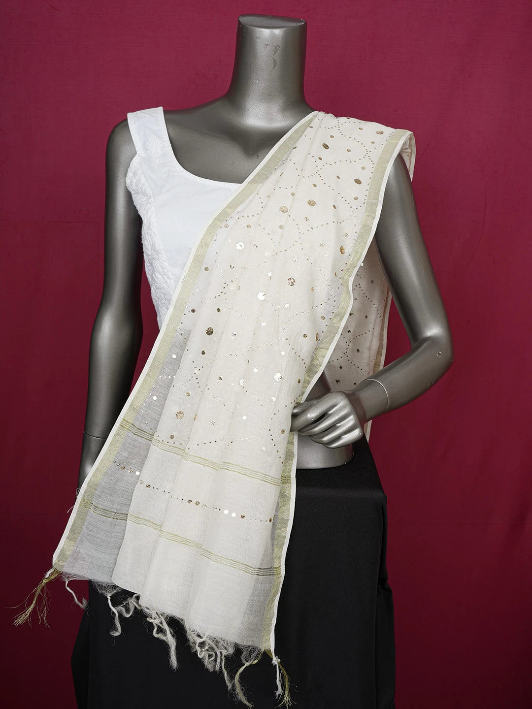 Ada Hand Embroidered Ivory White Chanderi Lucknowi Chikankari Dupatta With Muqaish & Zari Work 01A440702