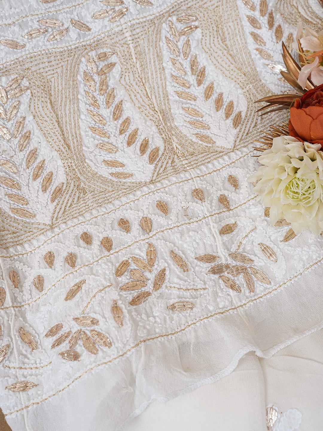 Ada Hand Embroidered White Pure Georgette Lucknowi Chikankari Semi-Stitched Anarkali Kurta Dupatta Set With Zari Work 01A373913