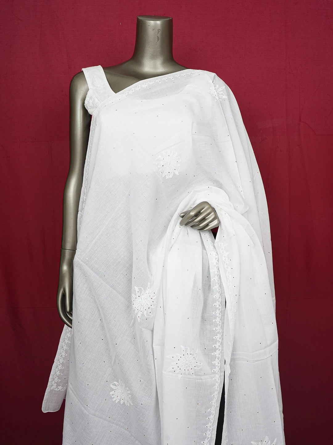 Ada Hand Embroidered White Cotton Lucknowi Chikankari Dupatta With Muqaish Work 01A597399