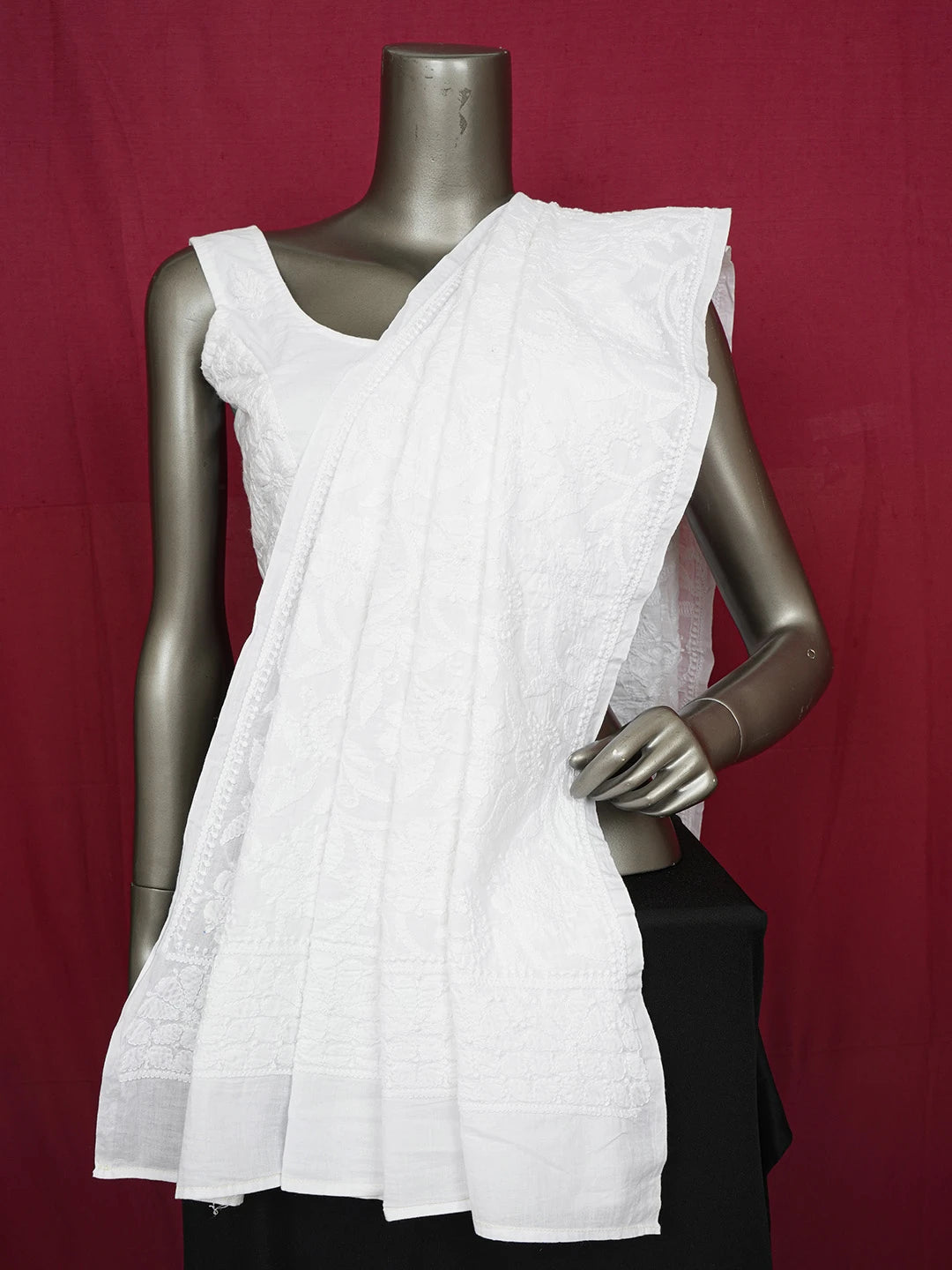 Ada Hand Embroidered White Cotton Lucknowi Chikankari Dupatta 01A477064