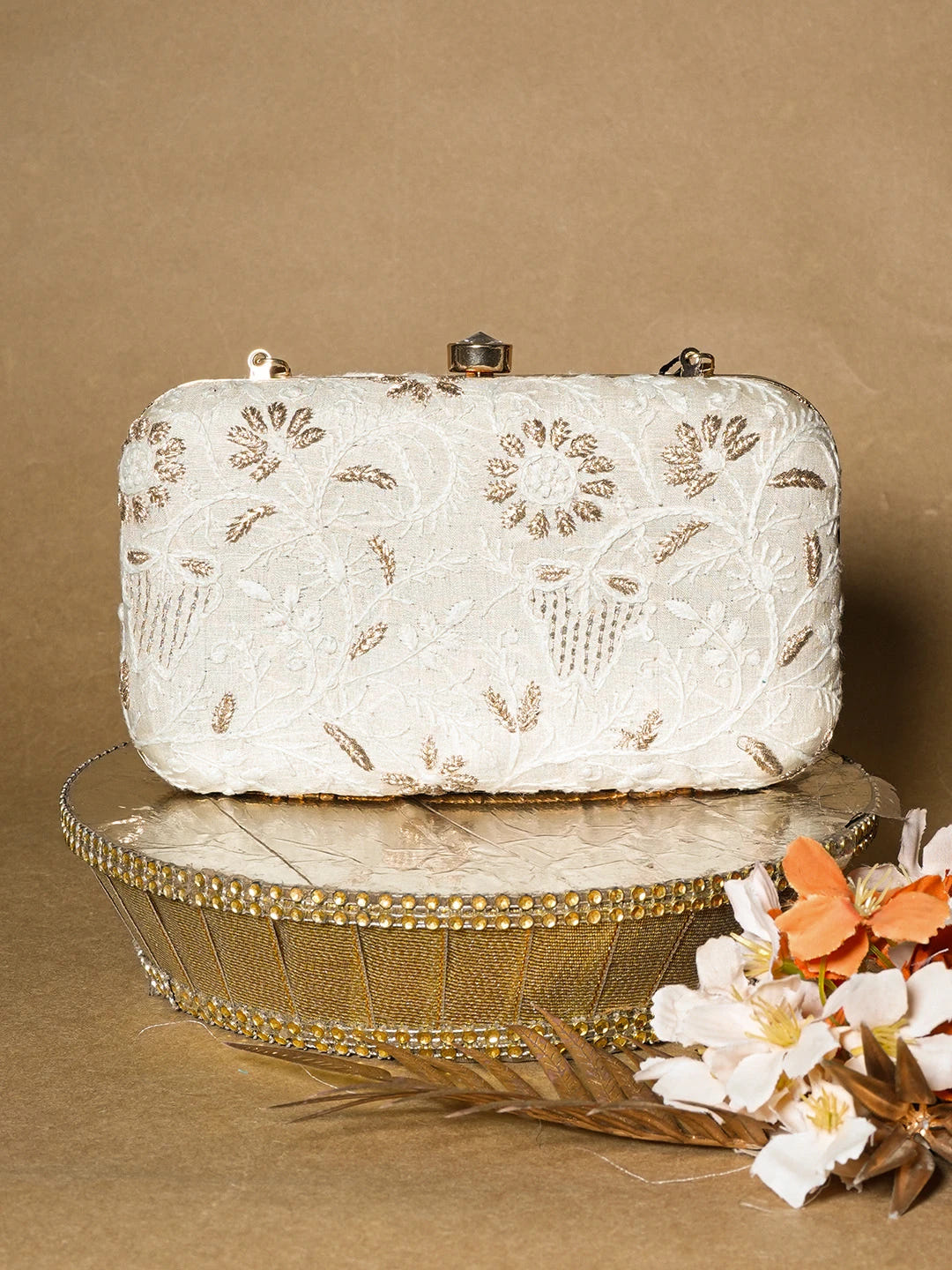 Ada Hand Embroidered Cream Silk Lucknowi Chikankari Clutch With Zari Work 01A649316