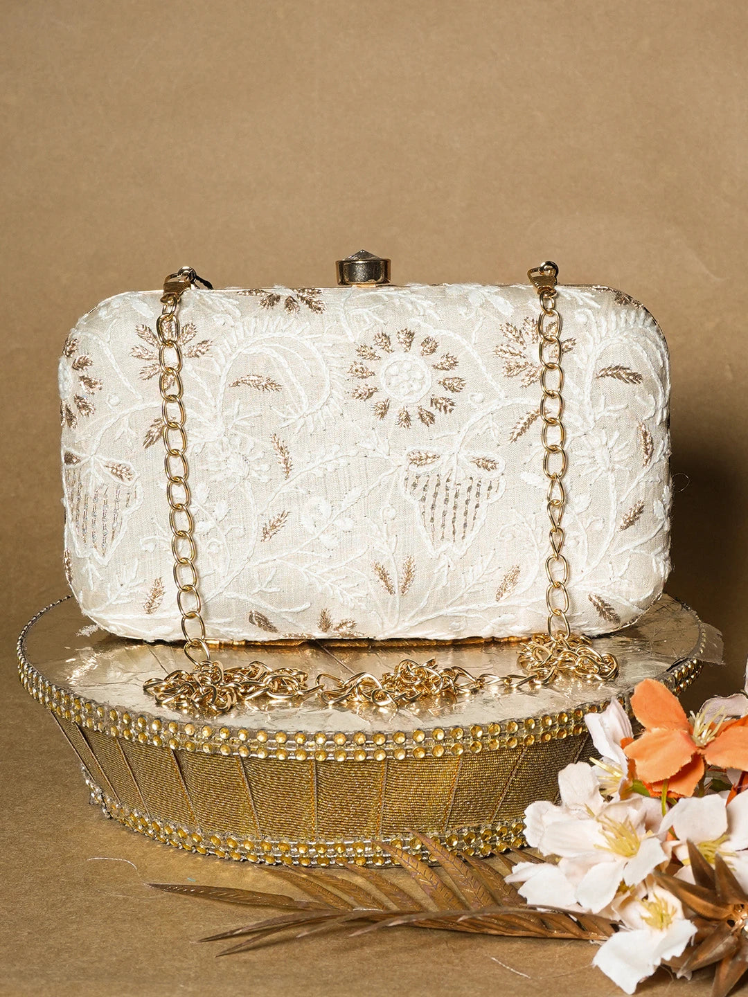 Ada Hand Embroidered Cream Silk Lucknowi Chikankari Clutch With Zari Work 01A649316