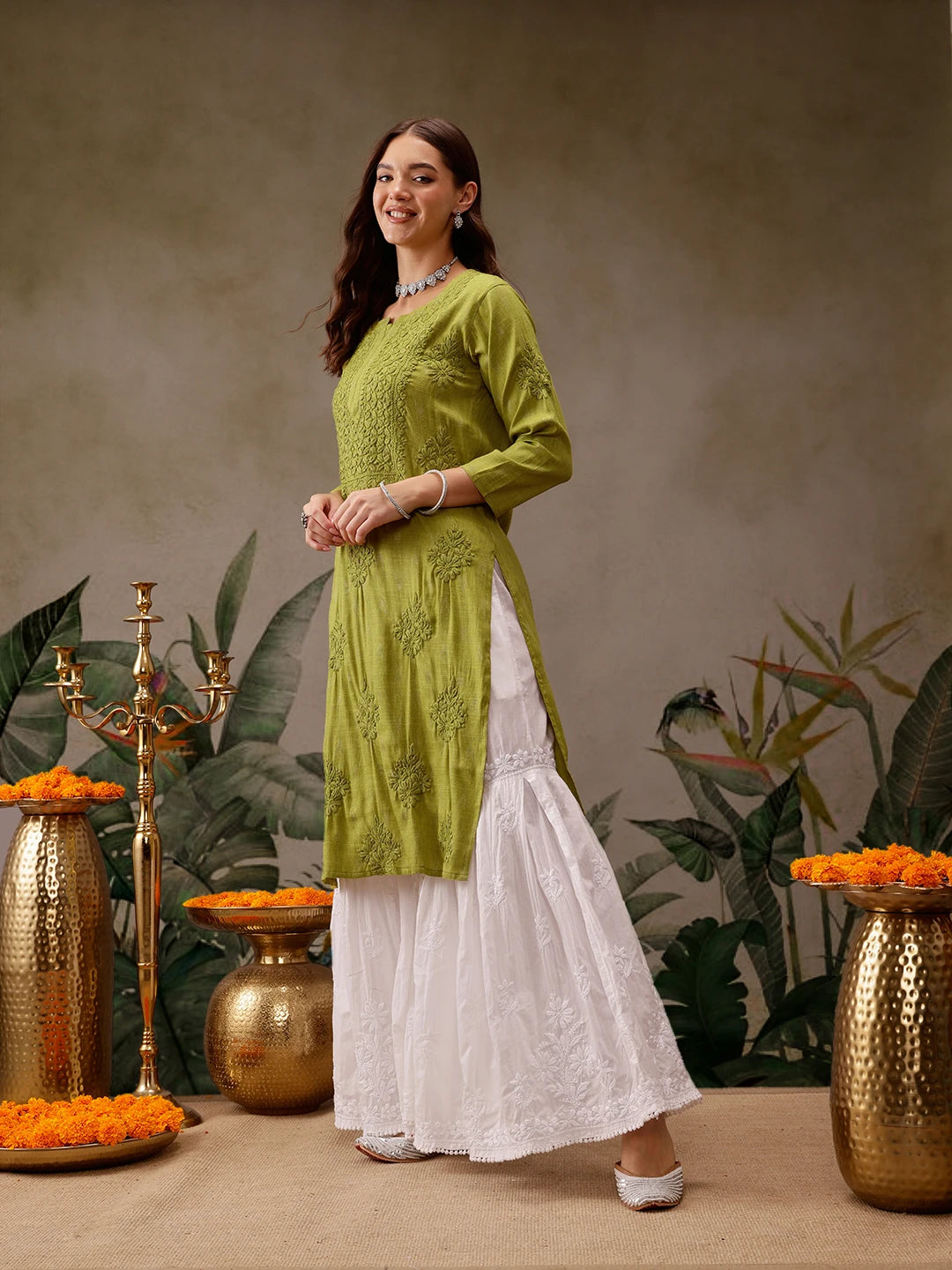 Ada Hand Embroidered Green Cotton Lucknowi Chikankari Straight Kurta A411565