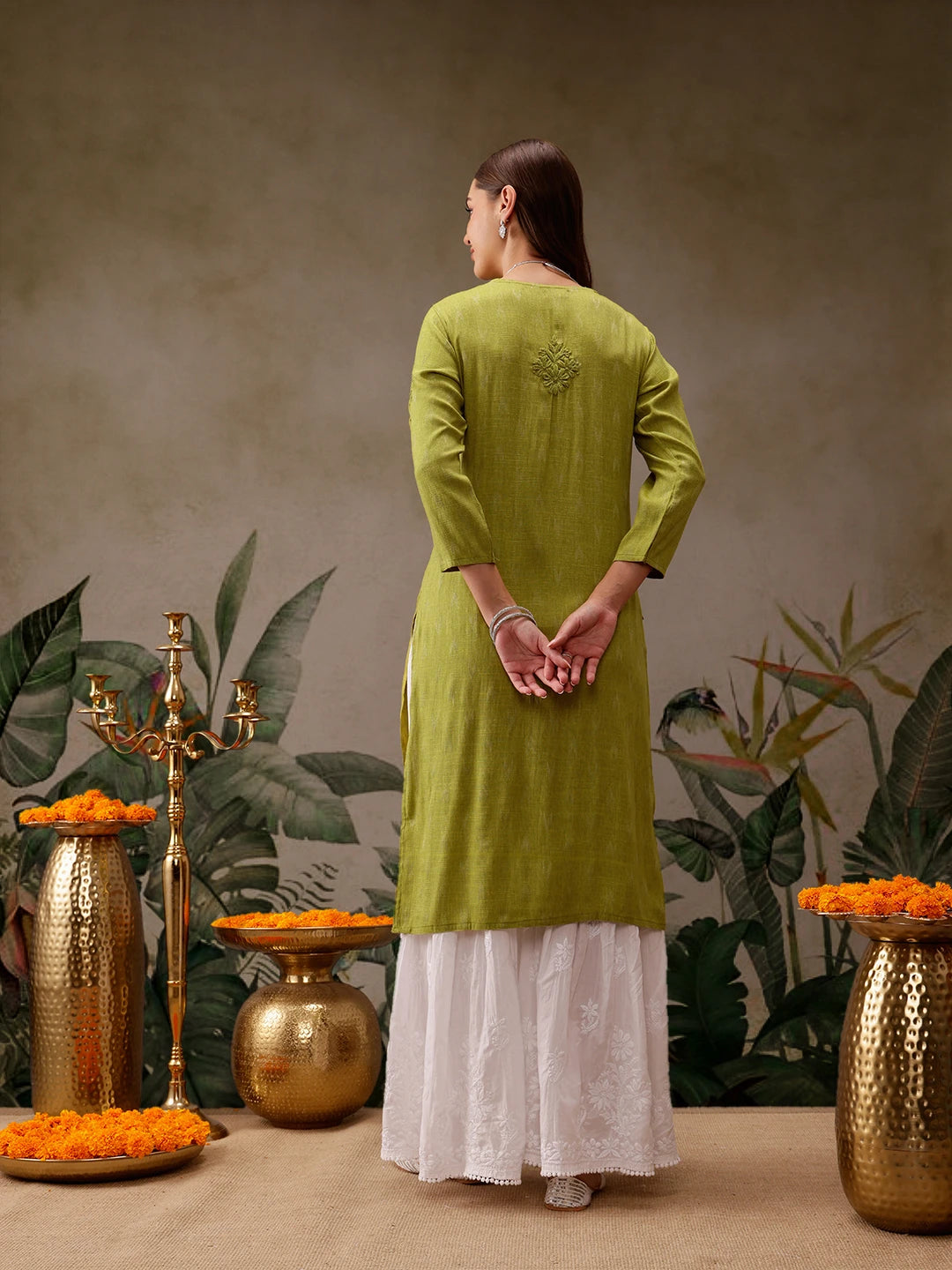 Ada Hand Embroidered Green Cotton Lucknowi Chikankari Straight Kurta A411565