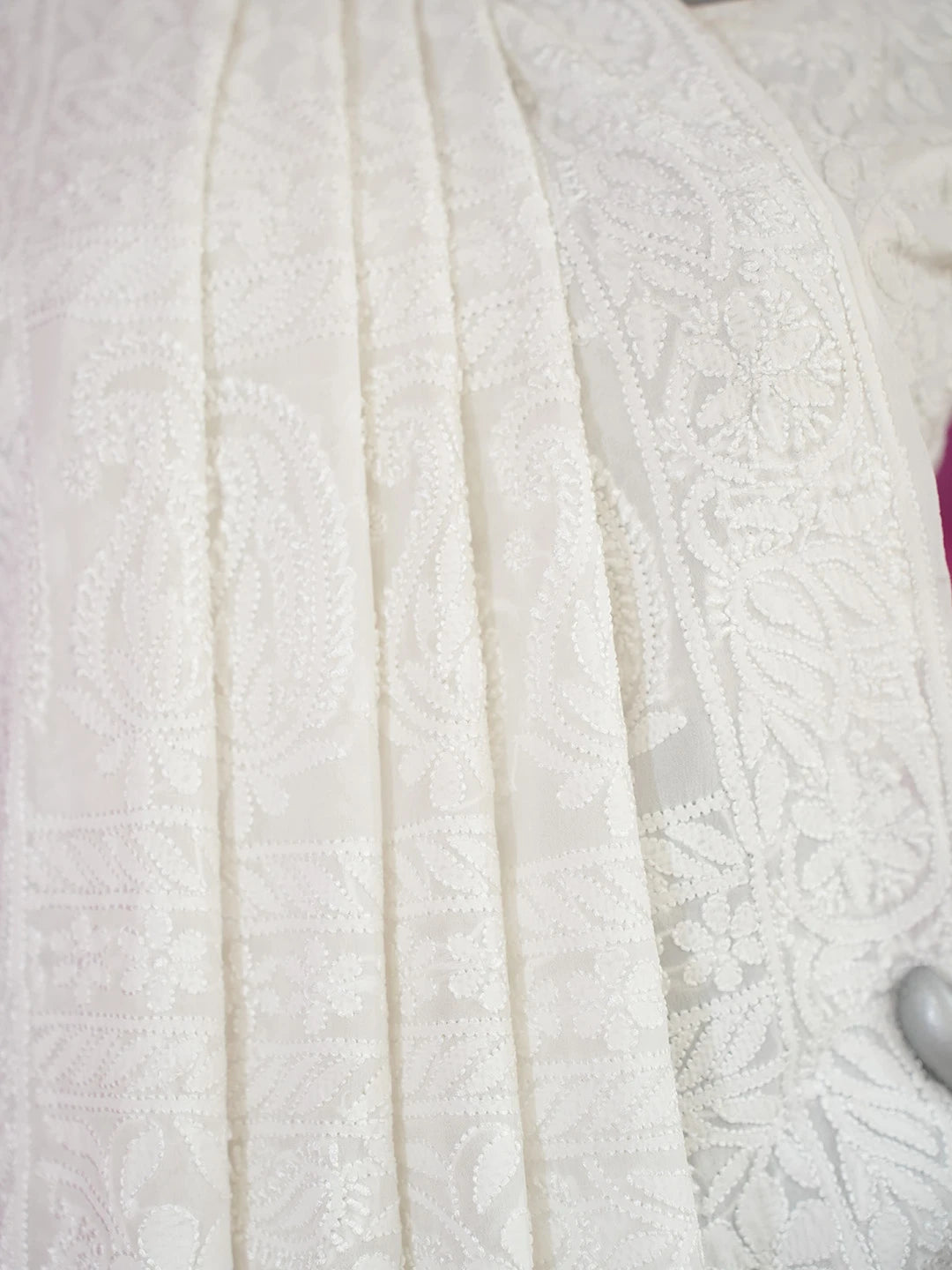 Ada Hand Embroidered Ivory White Pure Georgette Lucknowi Chikankari Saree With Blouse 01A675508