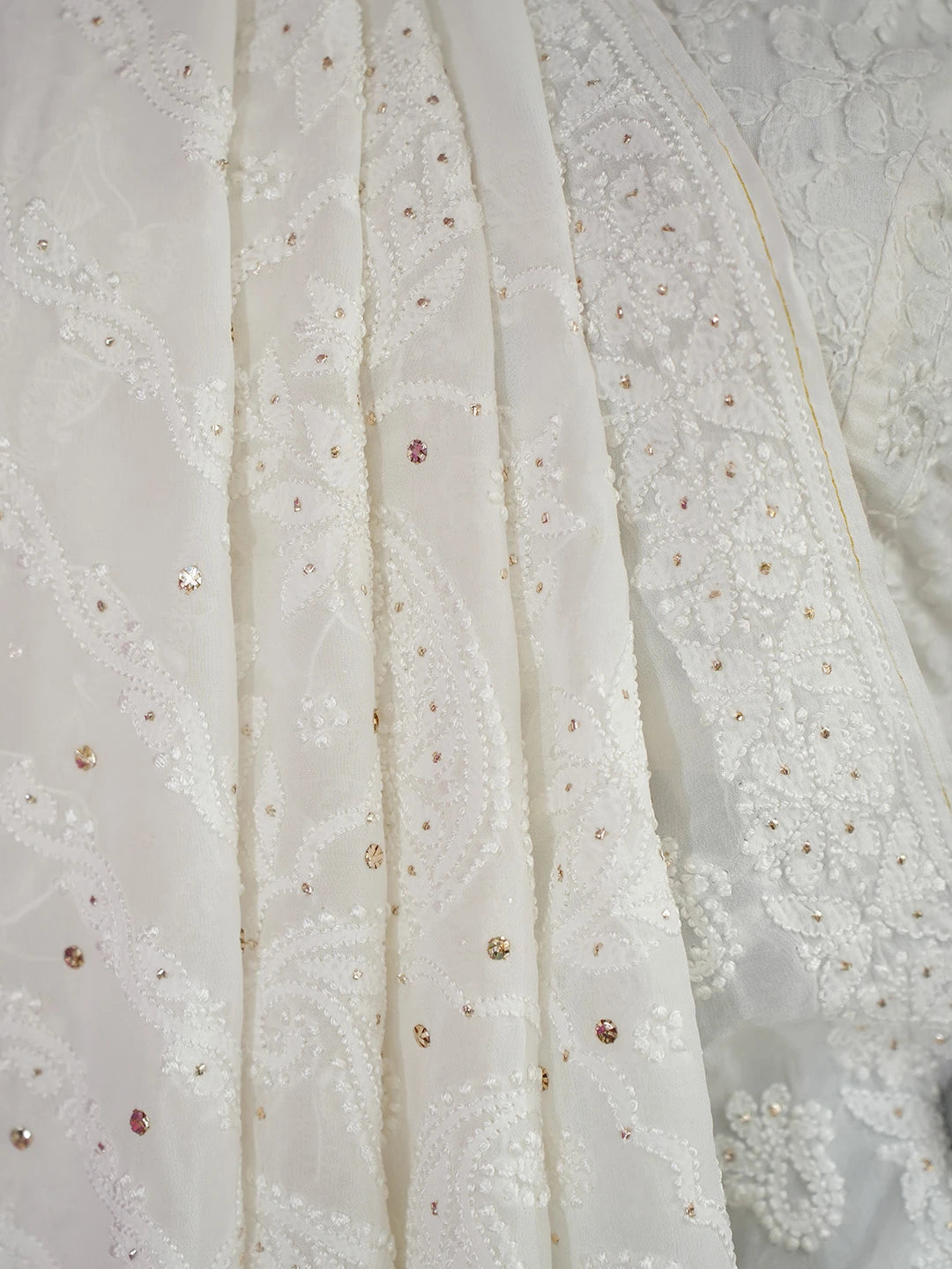 Ada Hand Embroidered White Viscose Georgette Lucknowi Chikankari Saree/Blouse With Muqaish Work 01A670746