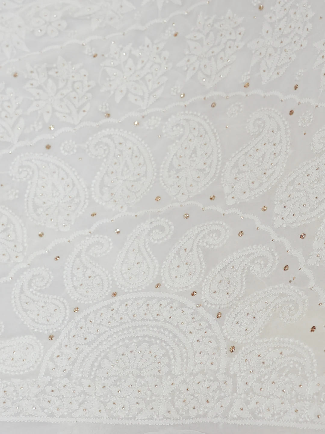 Ada Hand Embroidered White Viscose Georgette Lucknowi Chikankari Saree/Blouse With Muqaish Work 01A670746